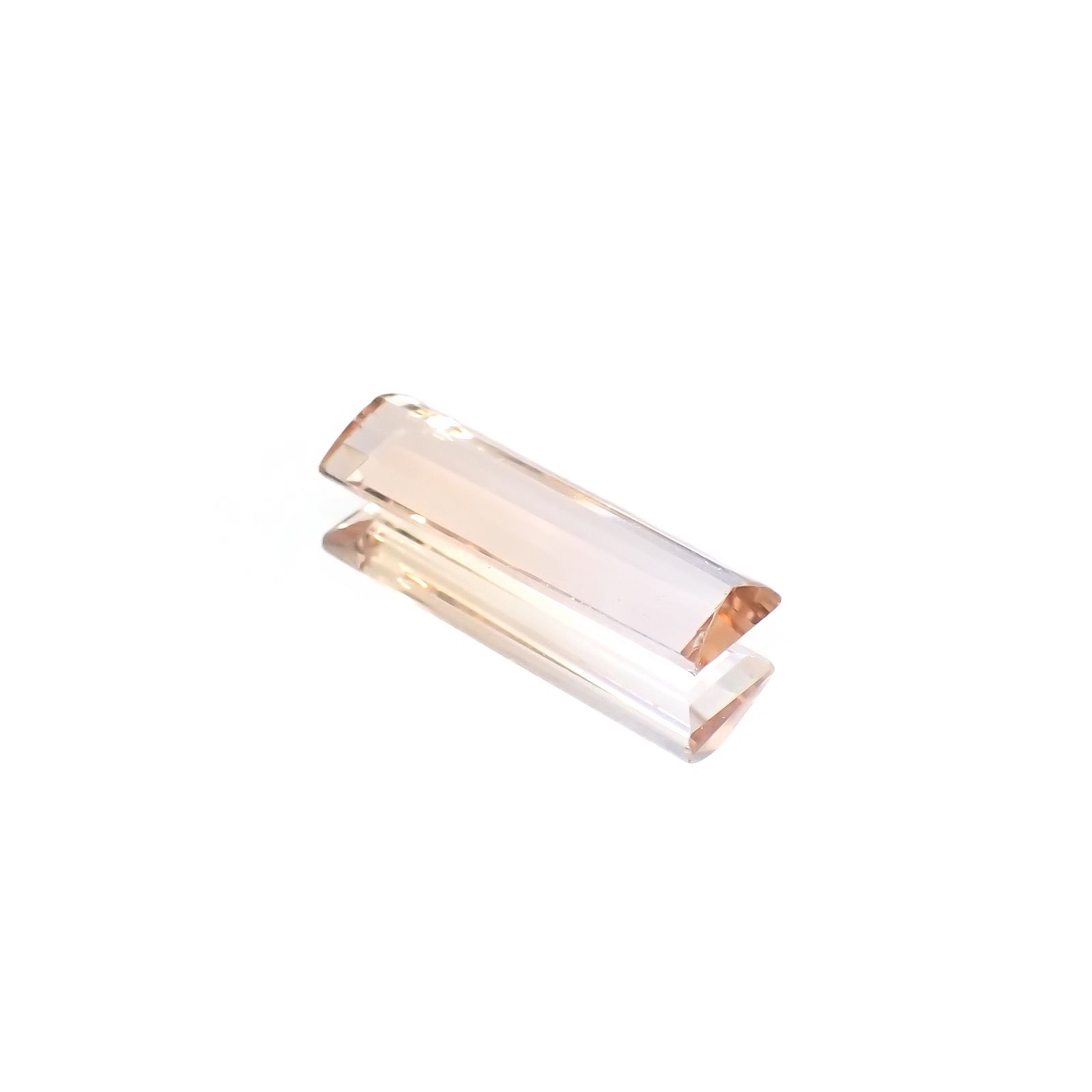 バイカラートパーズ ブラジル産 1.22ct / 12.3x3.9mm前後 [231023705]