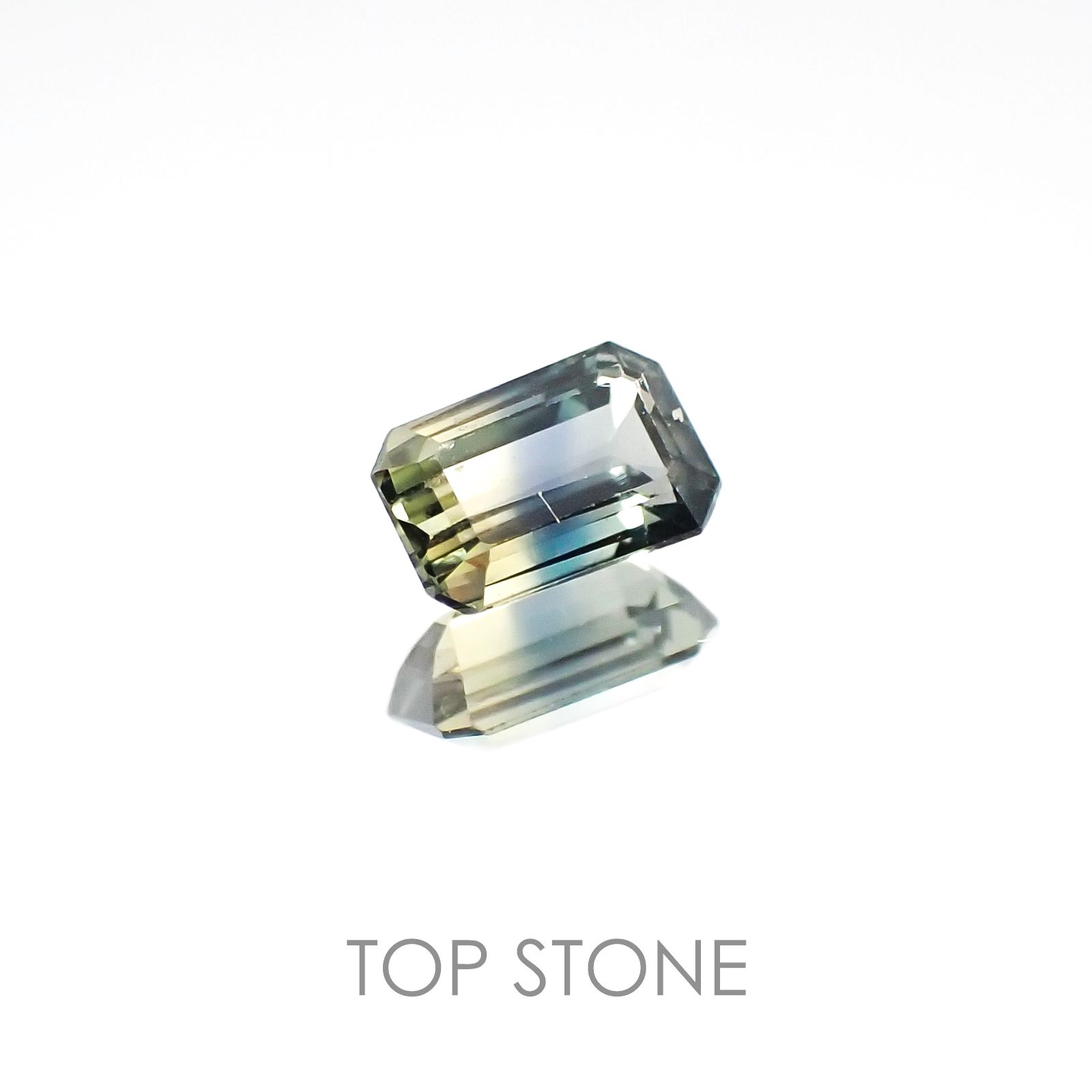 バイカラーサファイア タンザニア産 ルース 0.24ct[20106686]4.2×2.8mm前後