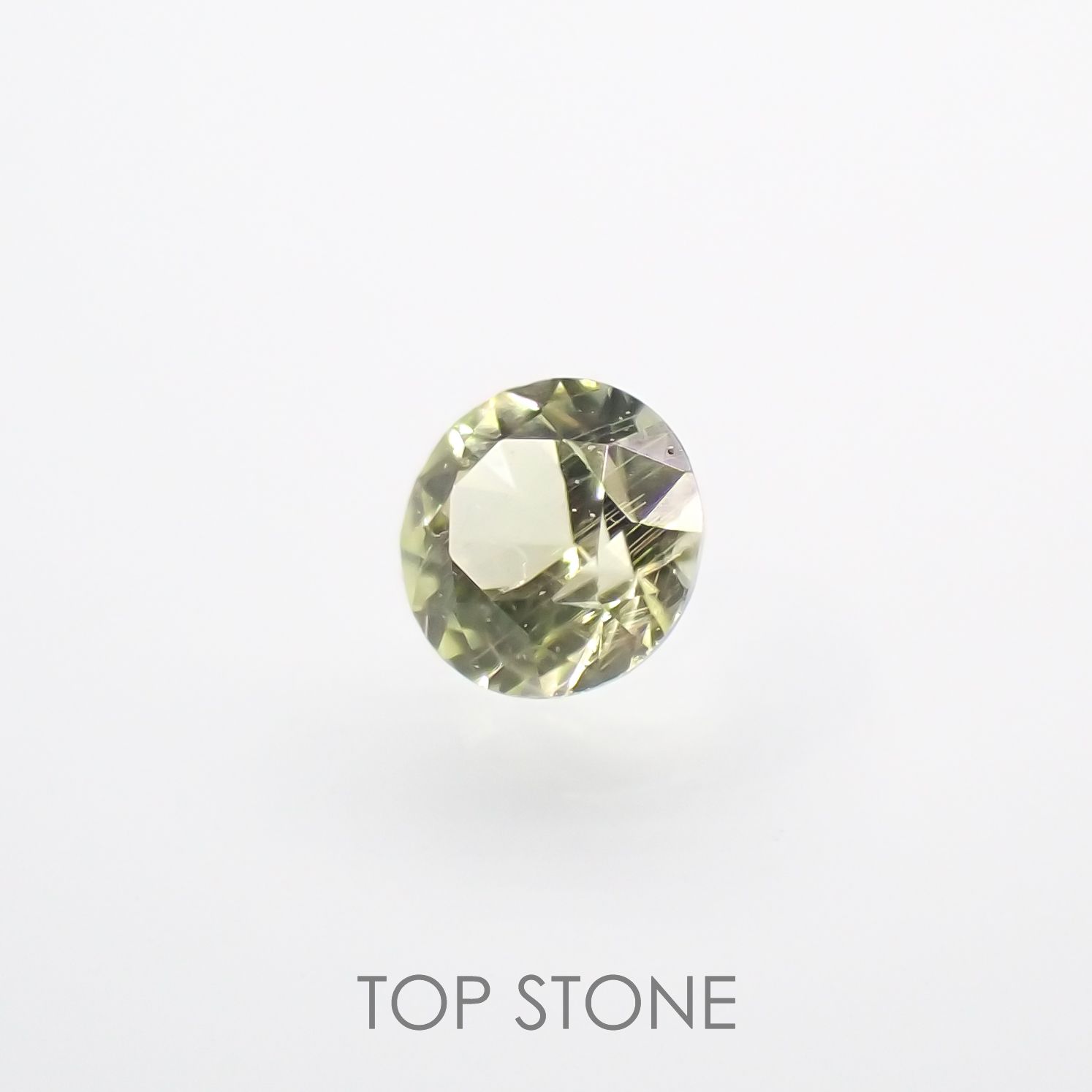 パラサイティックペリドット(宝石名ペリドット)採取地：ロシア 0.032ct 識別済[220616232]1.9x1.9mm前後