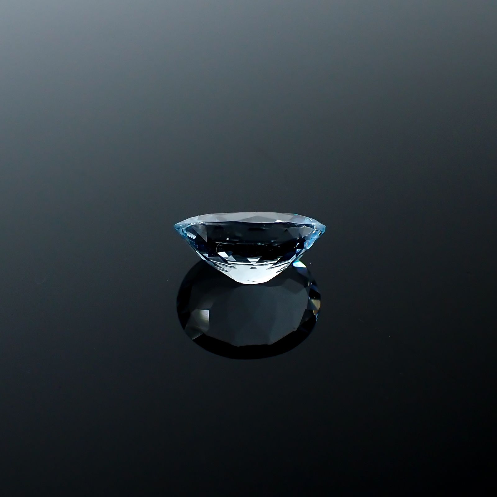 アクアマリン モザンビーク産 2.47ct[240125404]10.8x8.8mm前後