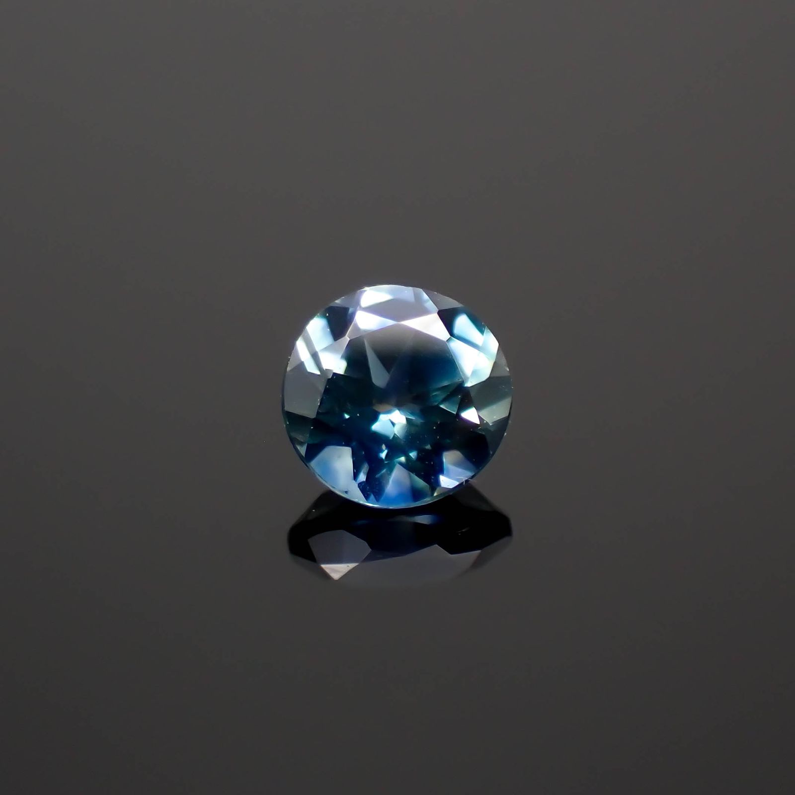 モンタナサファイア アメリカ・モンタナ州産 0.31ct[230823026]3.9x3.9mm前後