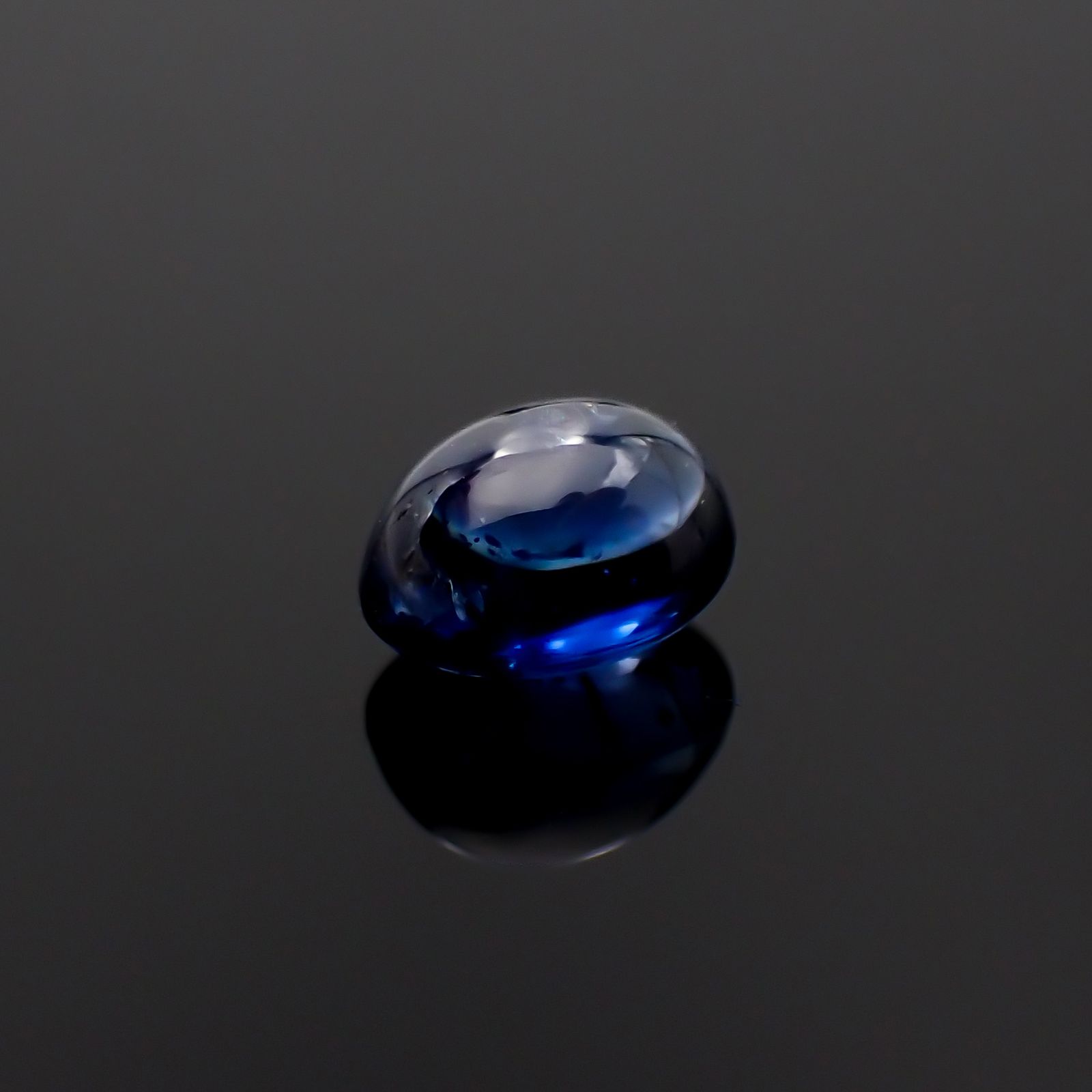 サファイア(宝石名ブルー・サファイア)スリランカ/マダガスカル産 0.96ct 識別済[230923438]5.7x4.4mm前後