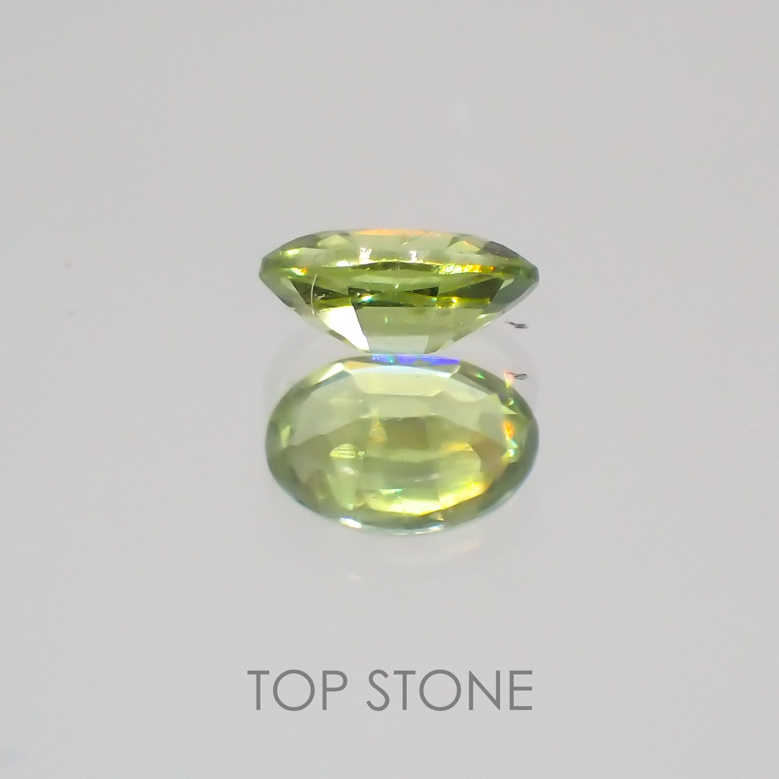 デマントイドガーネット ナミビア産 ルース 0.19ct[21069888]4.2×2.9mm前後