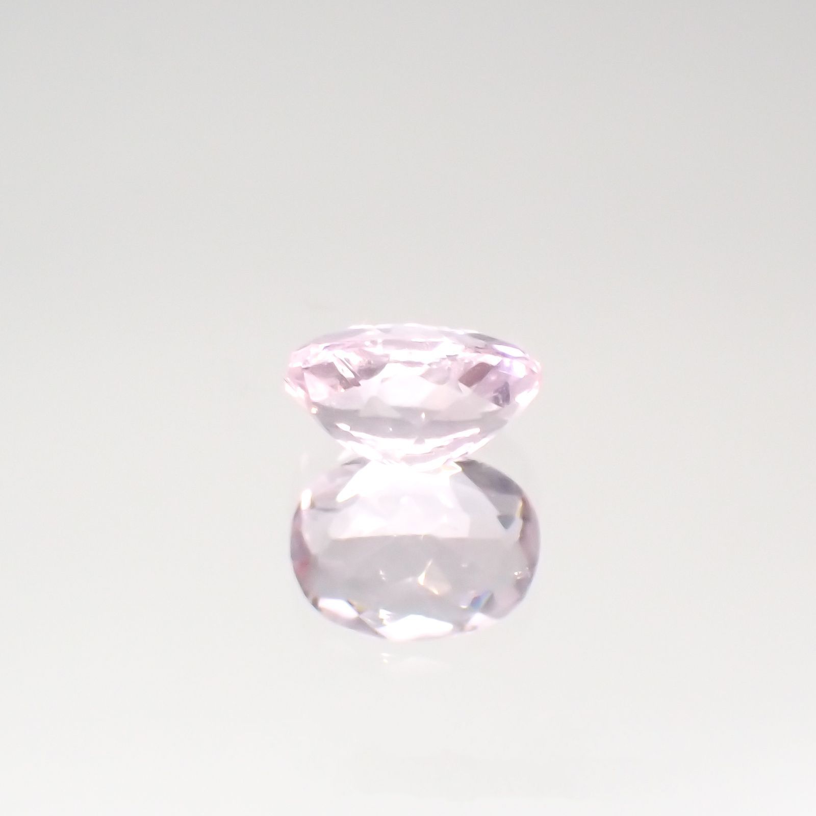 ピンクフローライト(宝石名フルオライト)ブラジル産 1.44ct 識別済[220115133]8x6.1mm前後