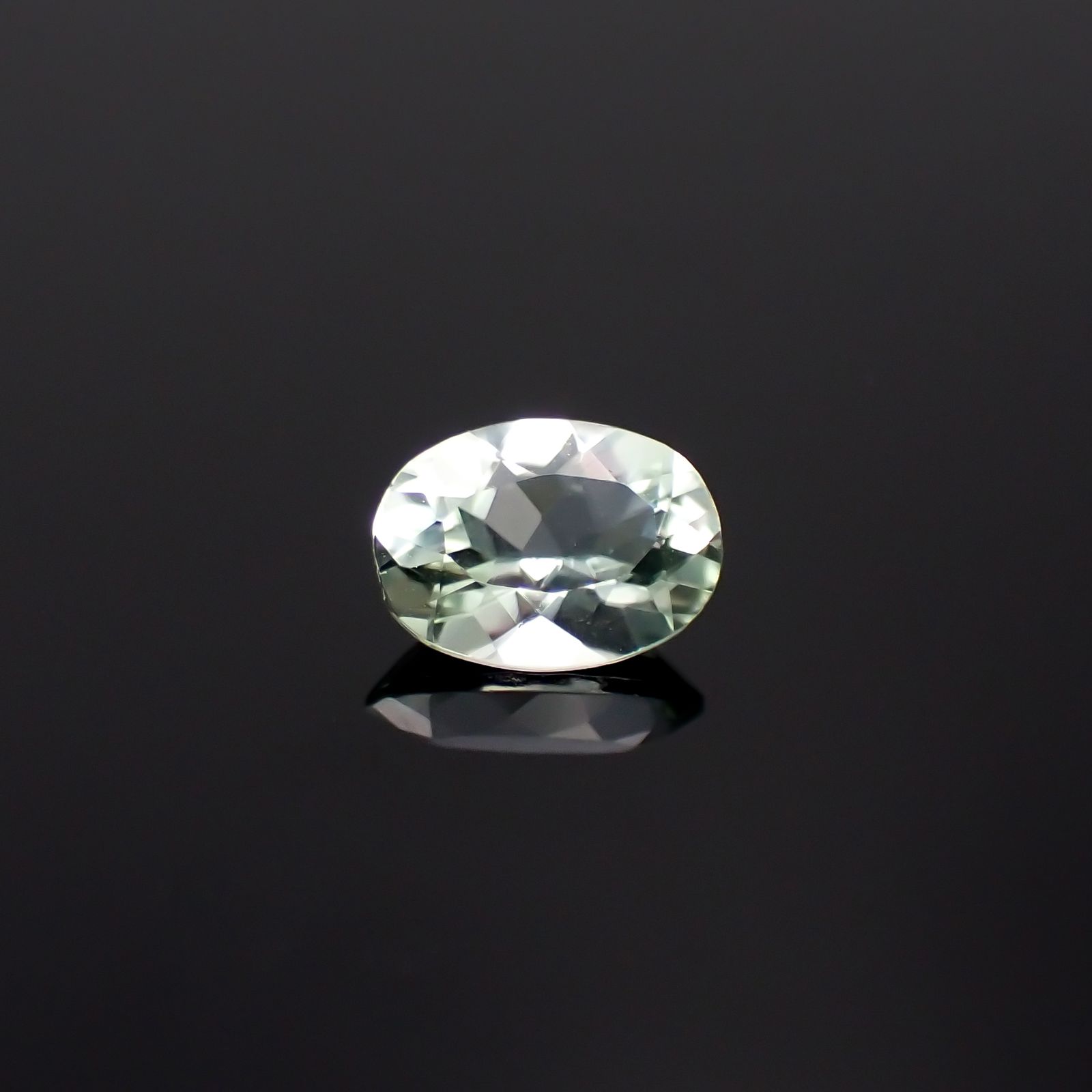 モンテブラサイト(宝石名モンテブラサイト)マダガスカル産 0.70ct 識別済[240125398]6.8x4.9mm前後