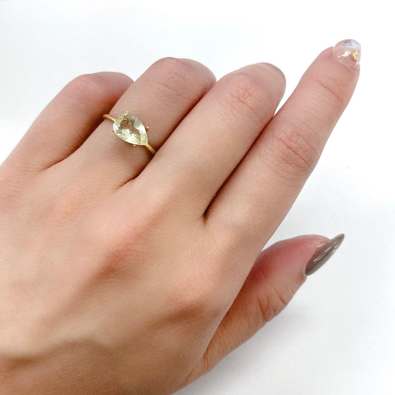 ブラジリアナイト(宝石名ブラジリアナイト) ブラジル産 1.21ct 識別済[210510752]9×6.1mm前後