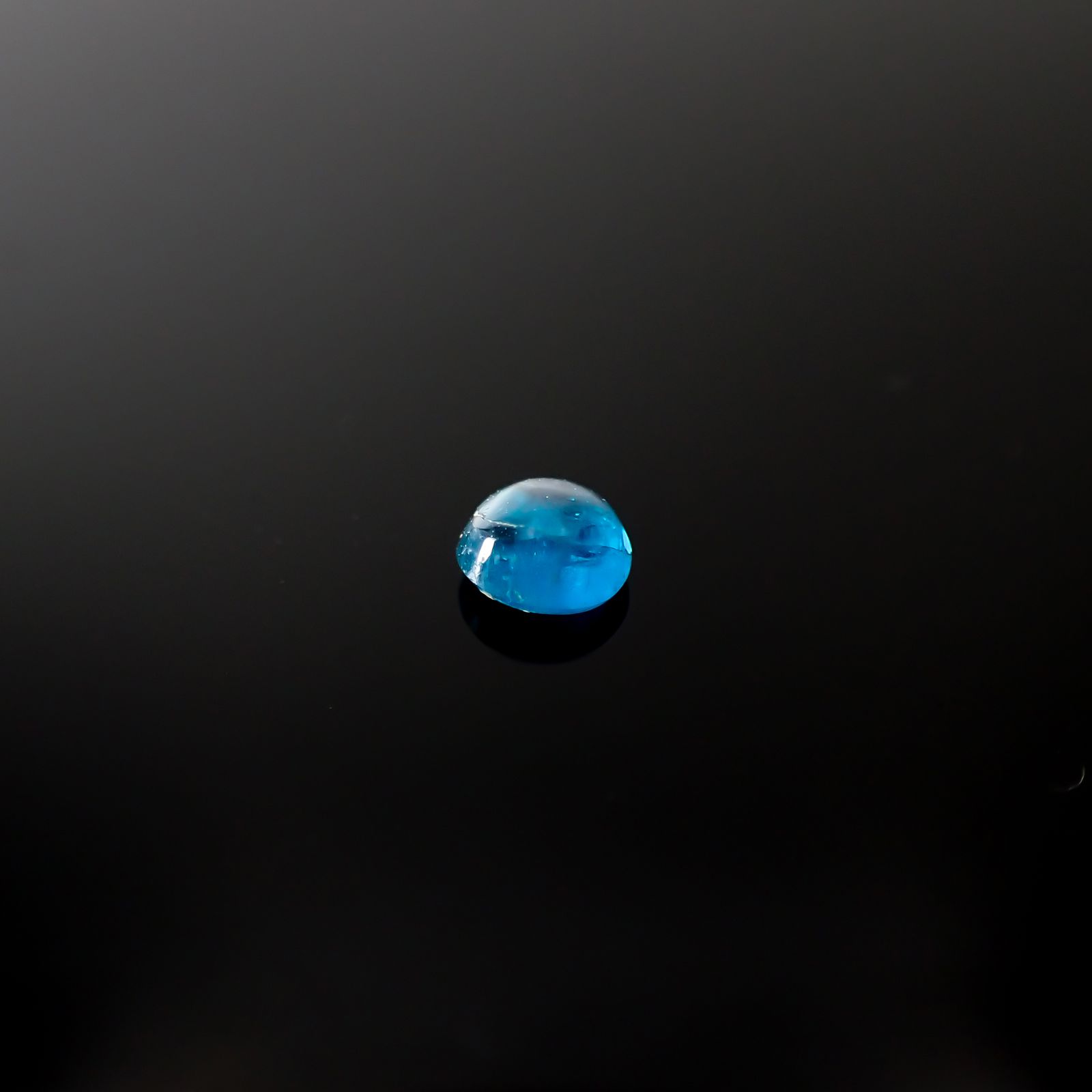 アウイナイト フルオレッセンス アフガニスタン産 0.10ct[240326756]3.3x2.8mm前後