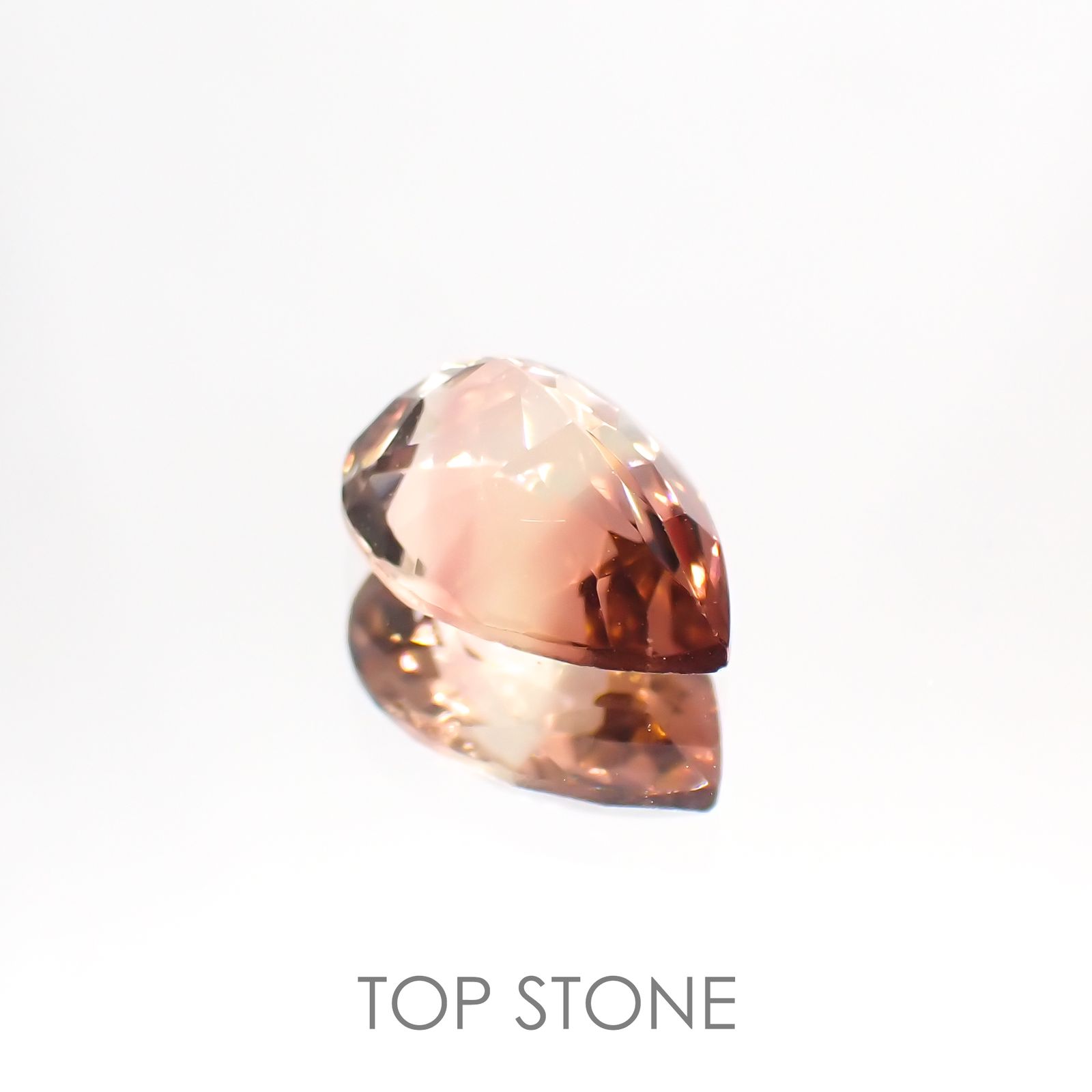 バイカラートルマリン(宝石名バイカラー・トルマリン) コンゴ民主共和国産 1.865ct ソ付(彩珠)[211013601]10×6.9mm前後