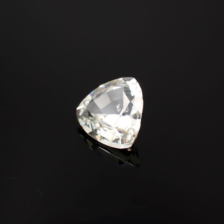 シリマナイト(宝石名シリマナイト)ビルマ産 7.532ct ソ付(彩珠)[221219728]12.6x13.7mm前後