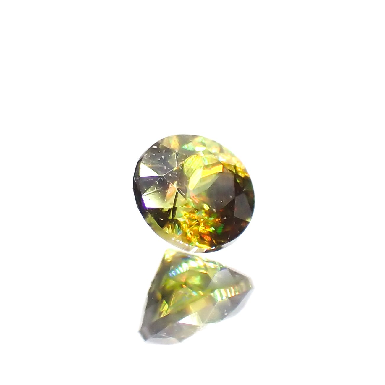 カラーチェンジスフェーン パキスタン産 0.17ct[230522189]3.2x3.2mm前後