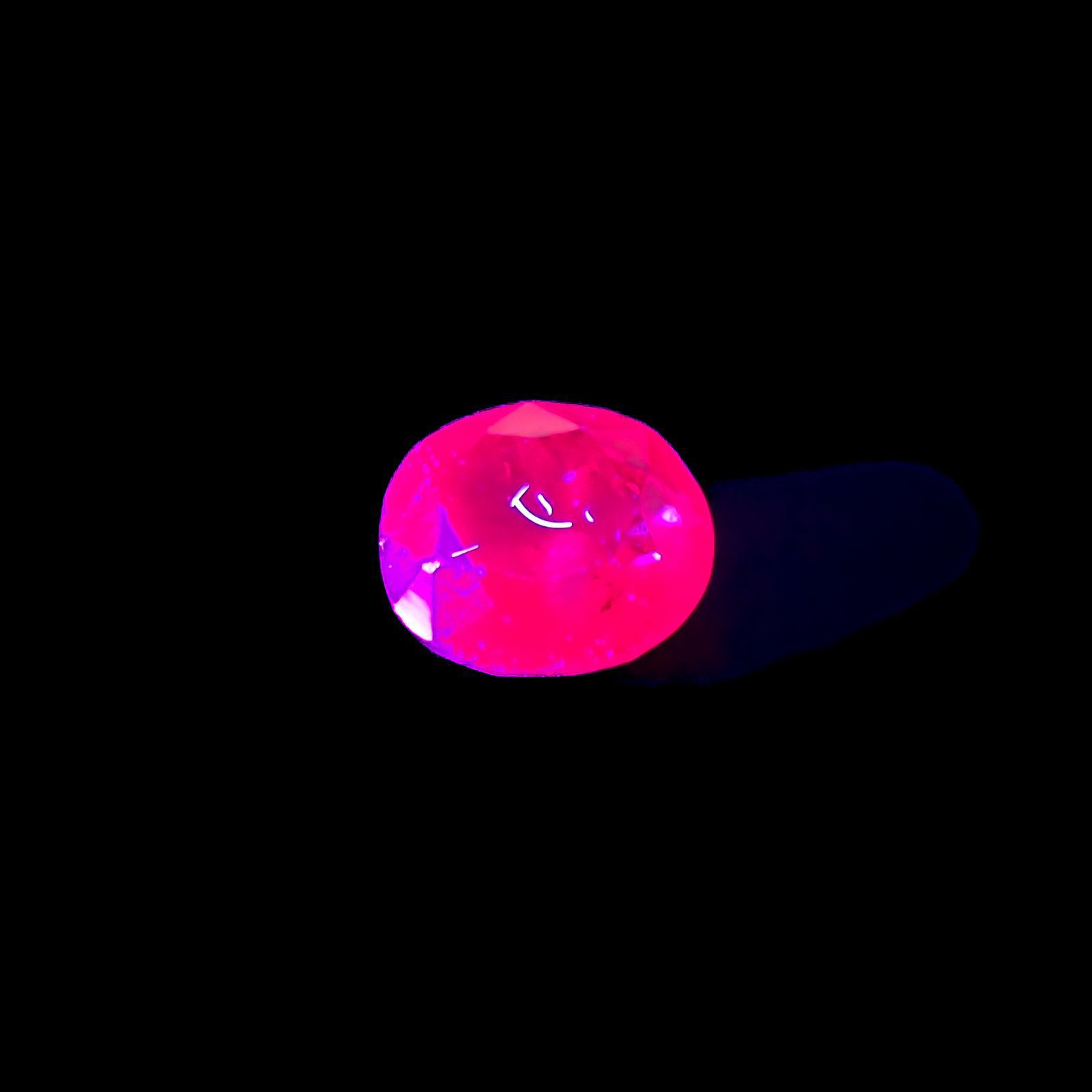ルビー(宝石名ルビー)ミャンマー・モゴック産 0.82ct 識別済[220717099]5.6x4.9mm前後