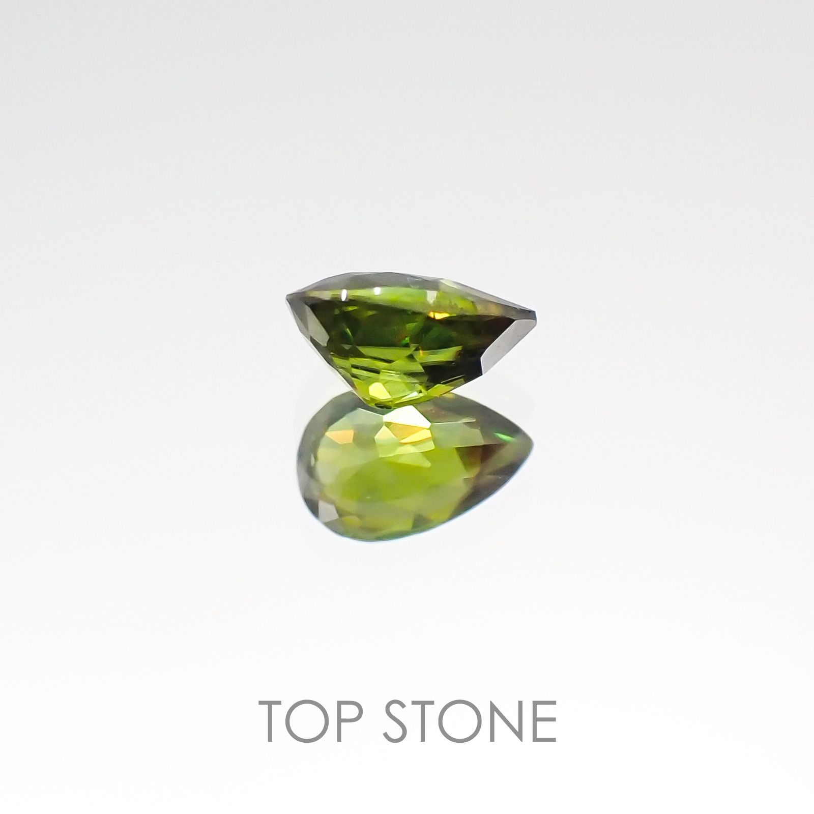 スフェーン パキスタン産 ルース 0.3ct[20107043]5.2×3.3mm前後