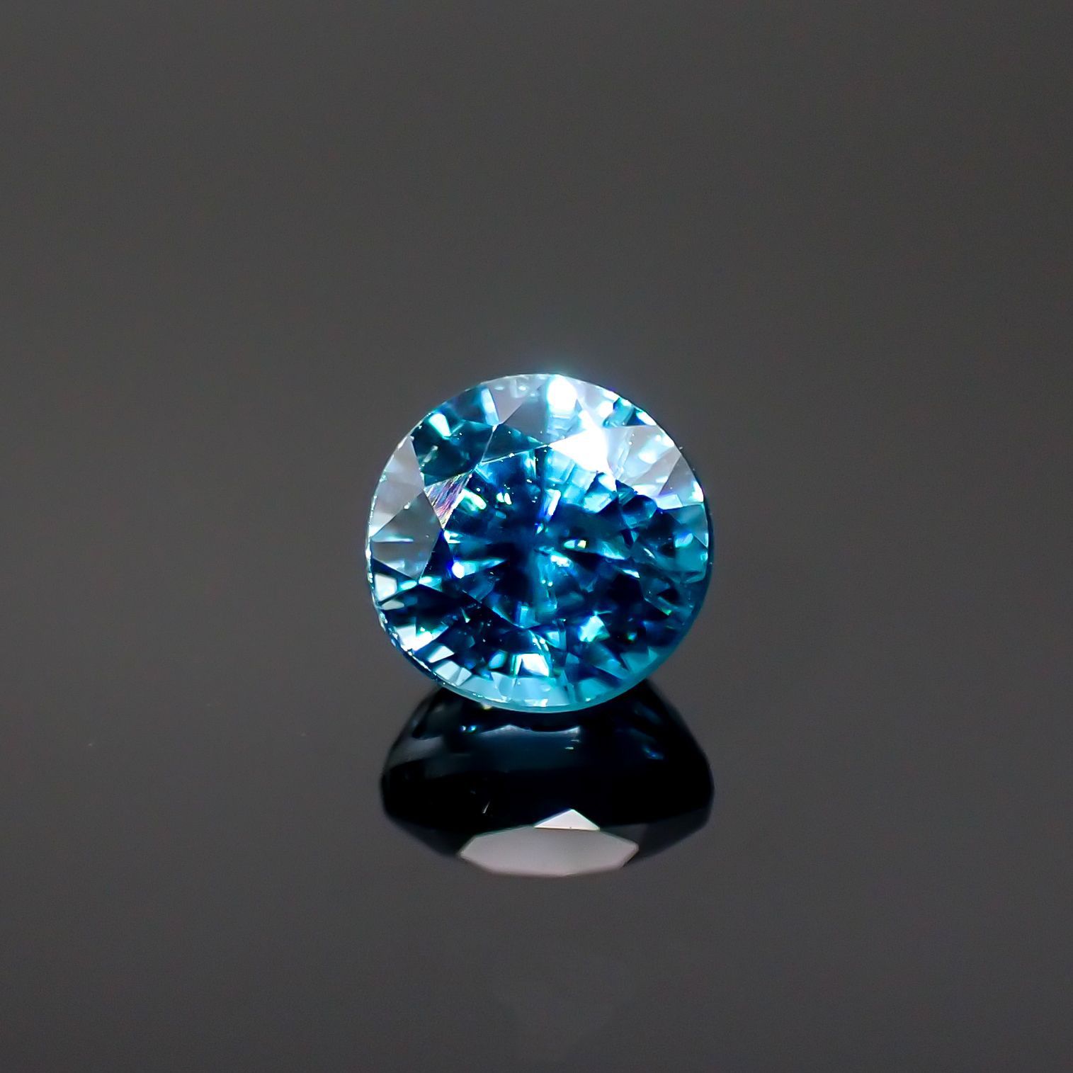 ラタナキリブルージルコン カンボジア産 1.59ct[220917931]5.8x5.7mm前後