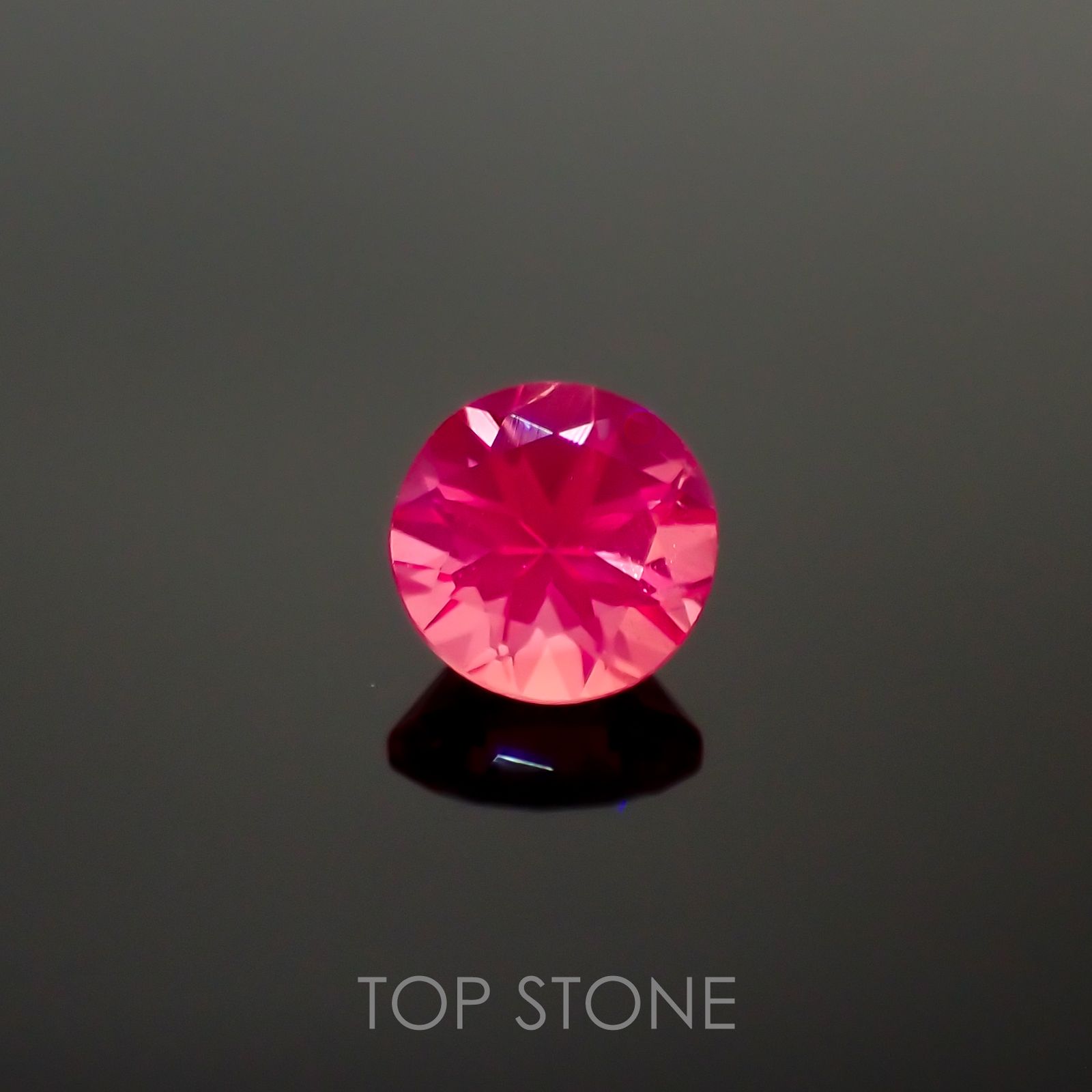 ホットピンクスピネル タンザニア産 ルース 0.33ct[210812582]4×4mm前後