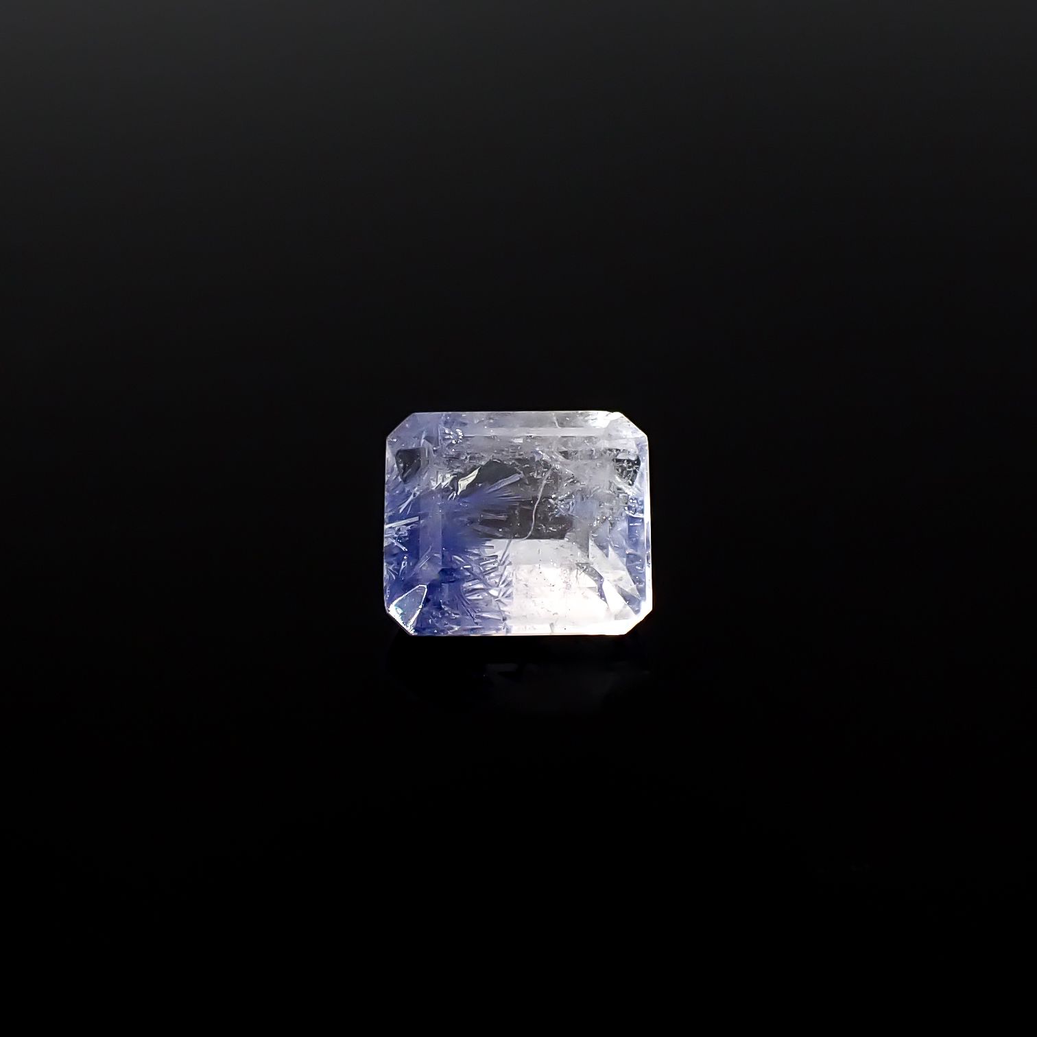 デュモルチェライトインクォーツ ブラジル産 1.23ct / 6.9x6mm前後 [260331853]