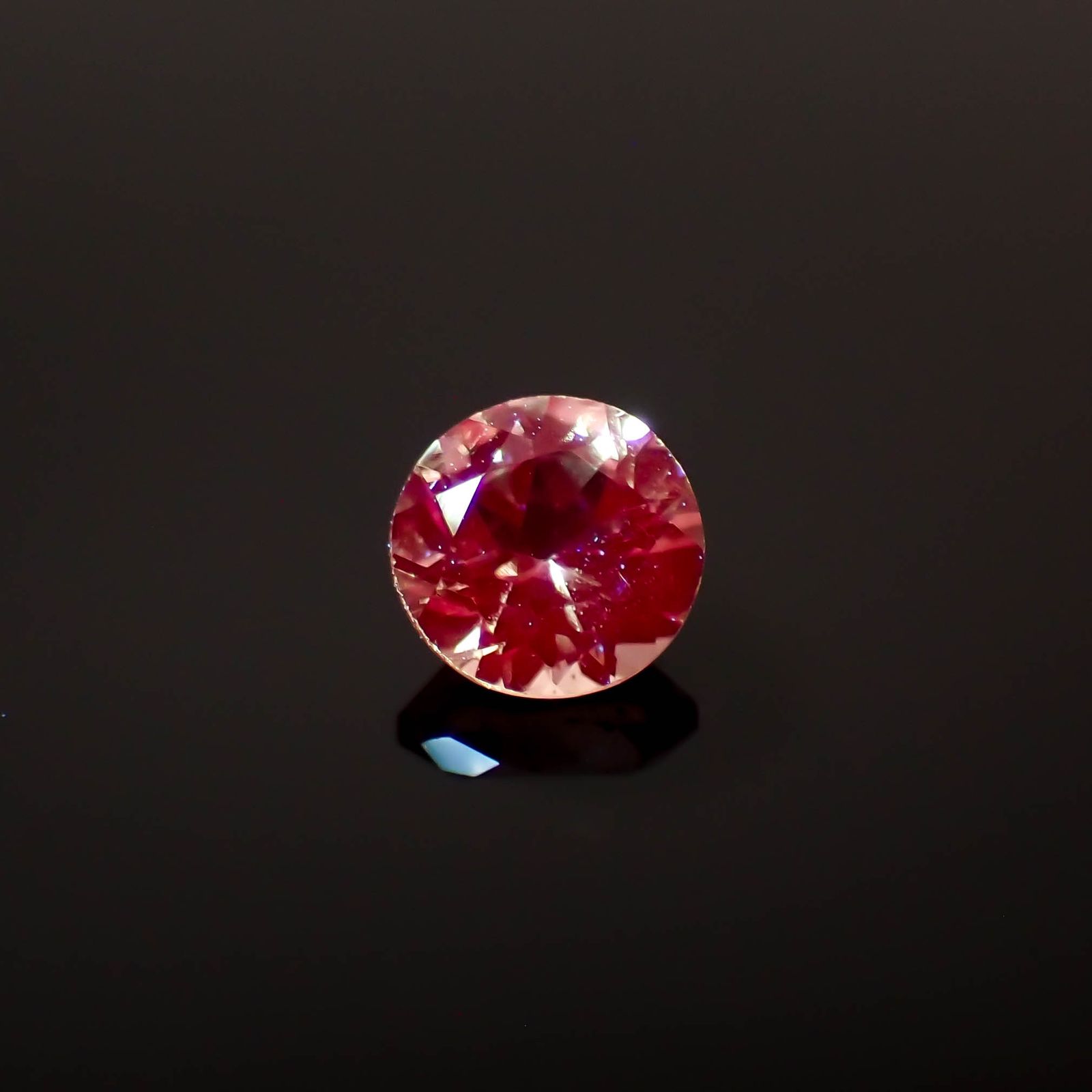 ドラゴンガーネット タンザニア産 0.35ct[230722961]4.1x4mm前後