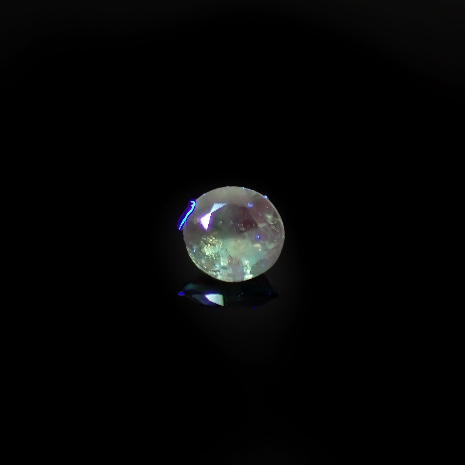 シルキーアレキサンドライト ブラジル産/EmeraldMains社製 0.053ct[240527609]2.3x2.3mm前後