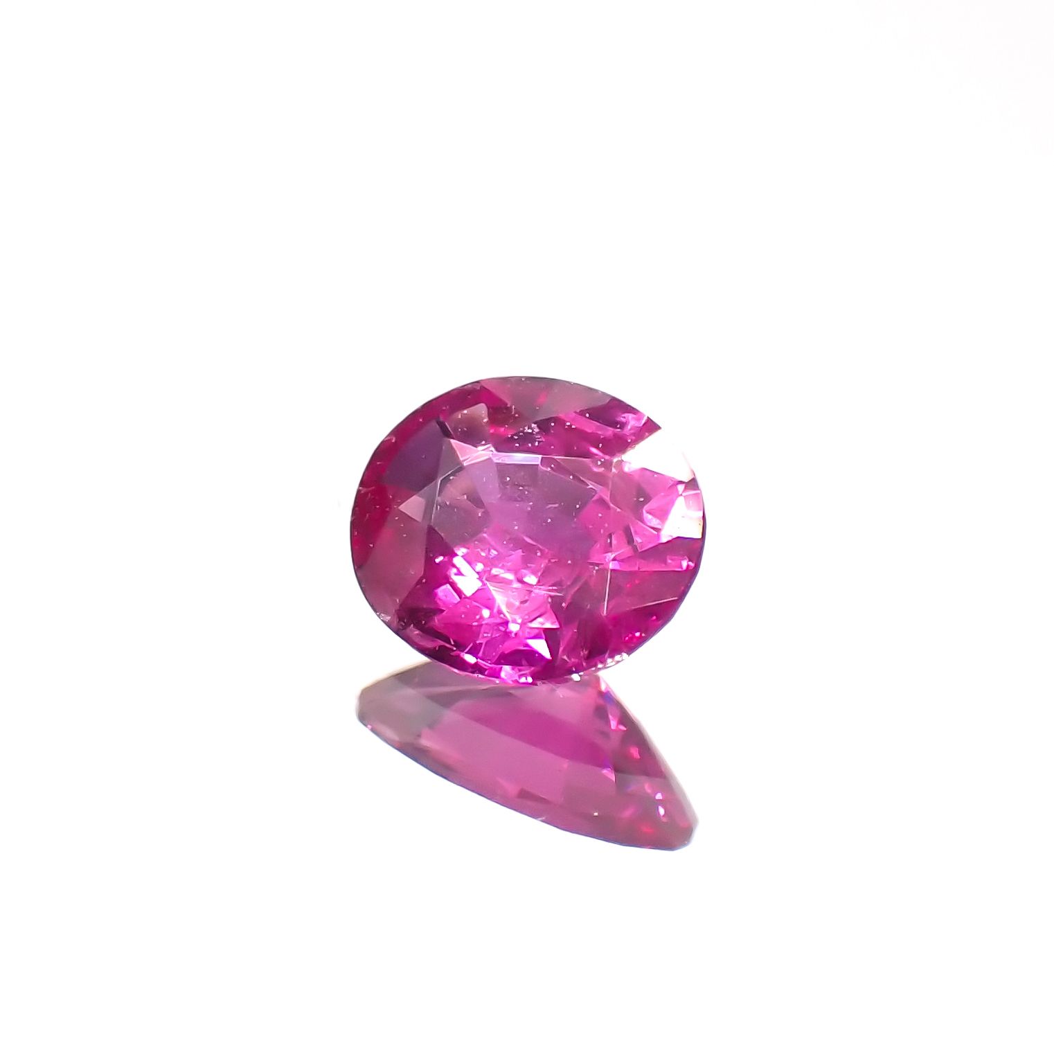 ルビー ビルマ/モザンビーク産 0.22ct[230622351]4.3x3.6mm前後