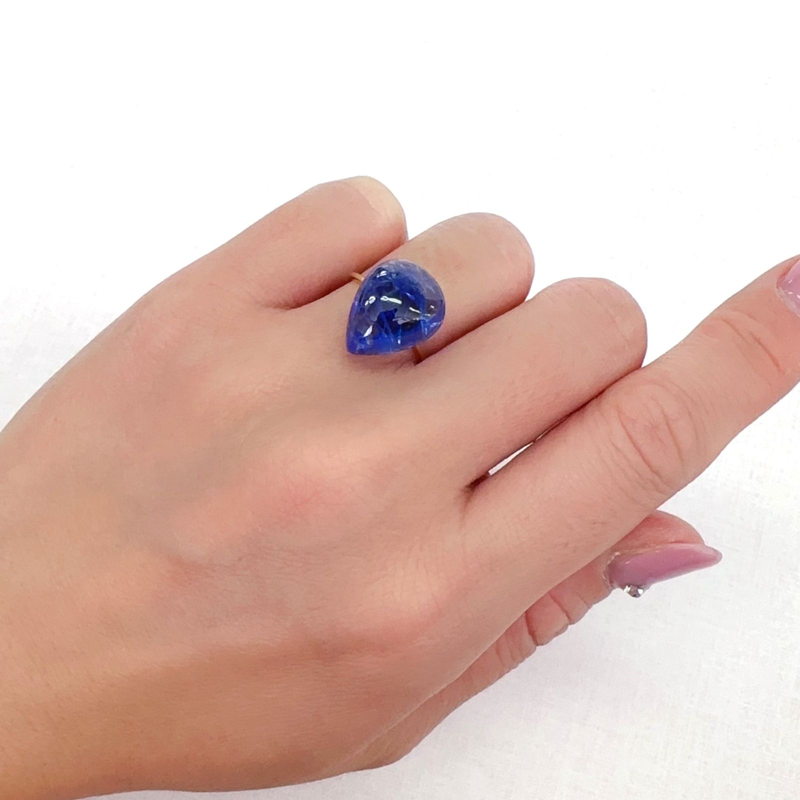 タンザナイト(宝石名タンザナイト)タンザニア産 11.51ct 識別済[231124270]15.2x11.9mm前後