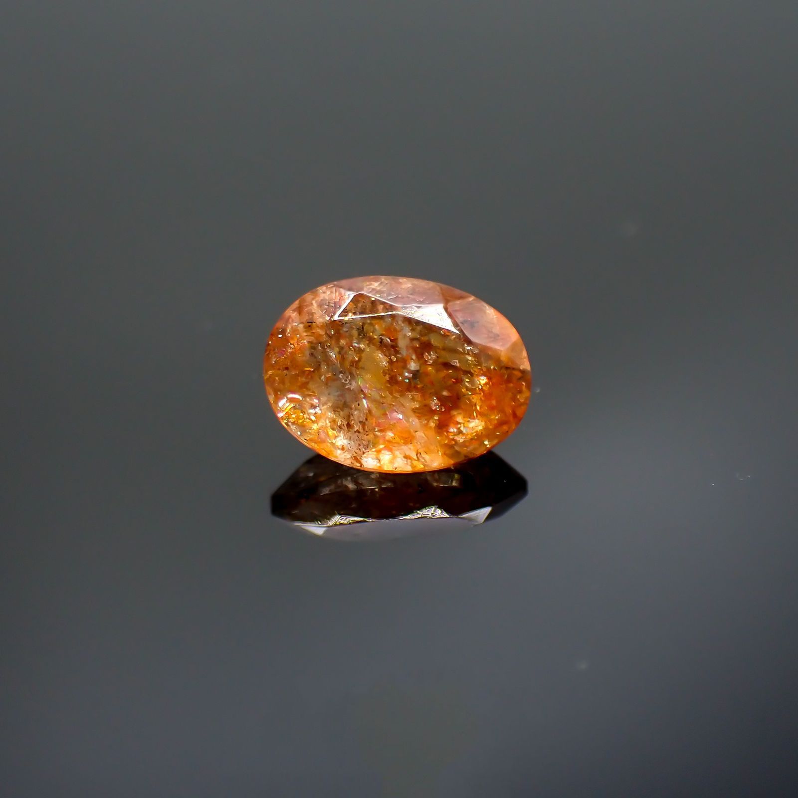 イリュージョンサンストーン(宝石名オリゴクレース)タンザニア産 1.01ct 識別済[250113872]8x6mm前後
