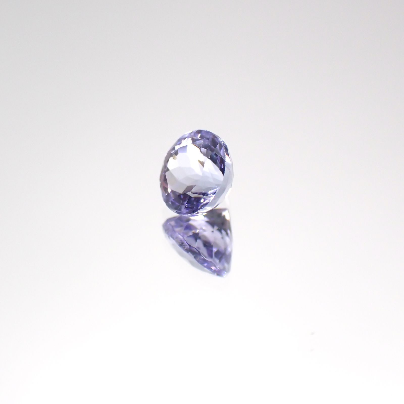 ラベンダーゾイサイト(宝石名ゾイサイト)タンザニア産 0.61ct 識別済[230622413]4.9x4.9mm前後