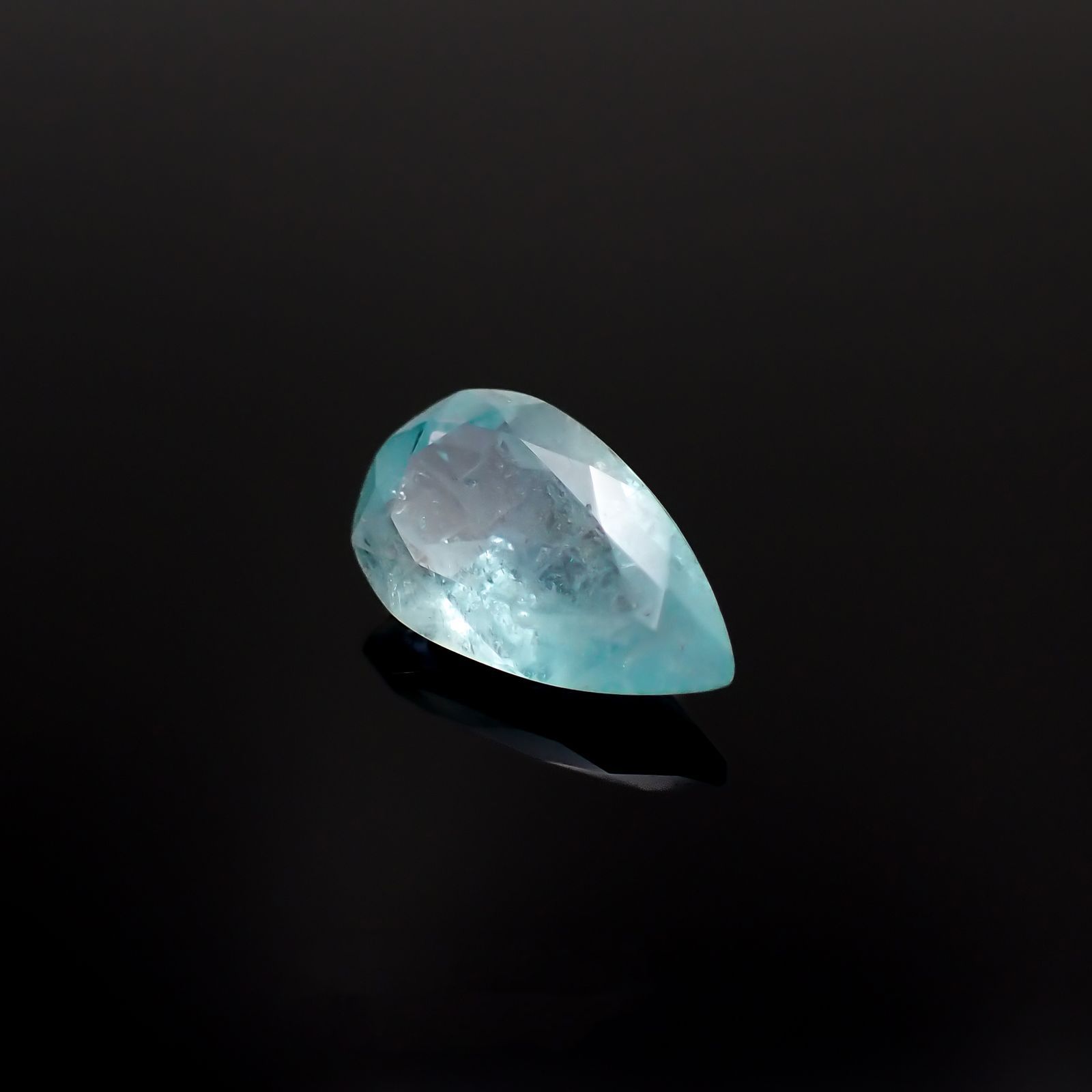 ユークレース(宝石名ブルー・ユークレース)コロンビア産 1.638ct ソ付(彩珠)[221018854]10.7x6.3mm前後