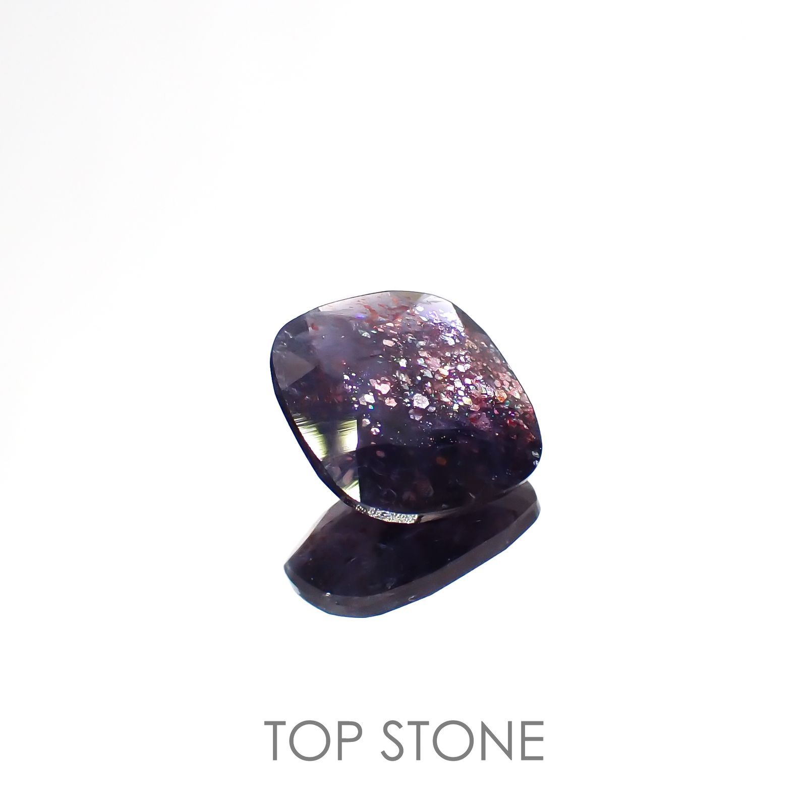ブラッドショットアイオライト インド産 2.54ct[221219648]10.1x10.1mm前後