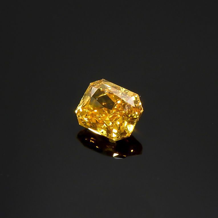 イエローダイヤモンド SI-2 / FANCY DEEP ORANGE YELLOW(宝石名ダイアモンド) 0.207ct ソ付(CGL)[220115153]3.61x3.02mm前後