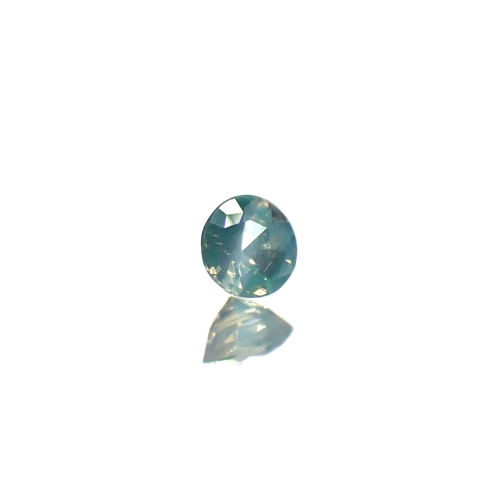 アレキサンドライトキャッツアイ ブラジル産/EmeraldMains社製 0.052ct[240527604]2.2x2.2mm前後