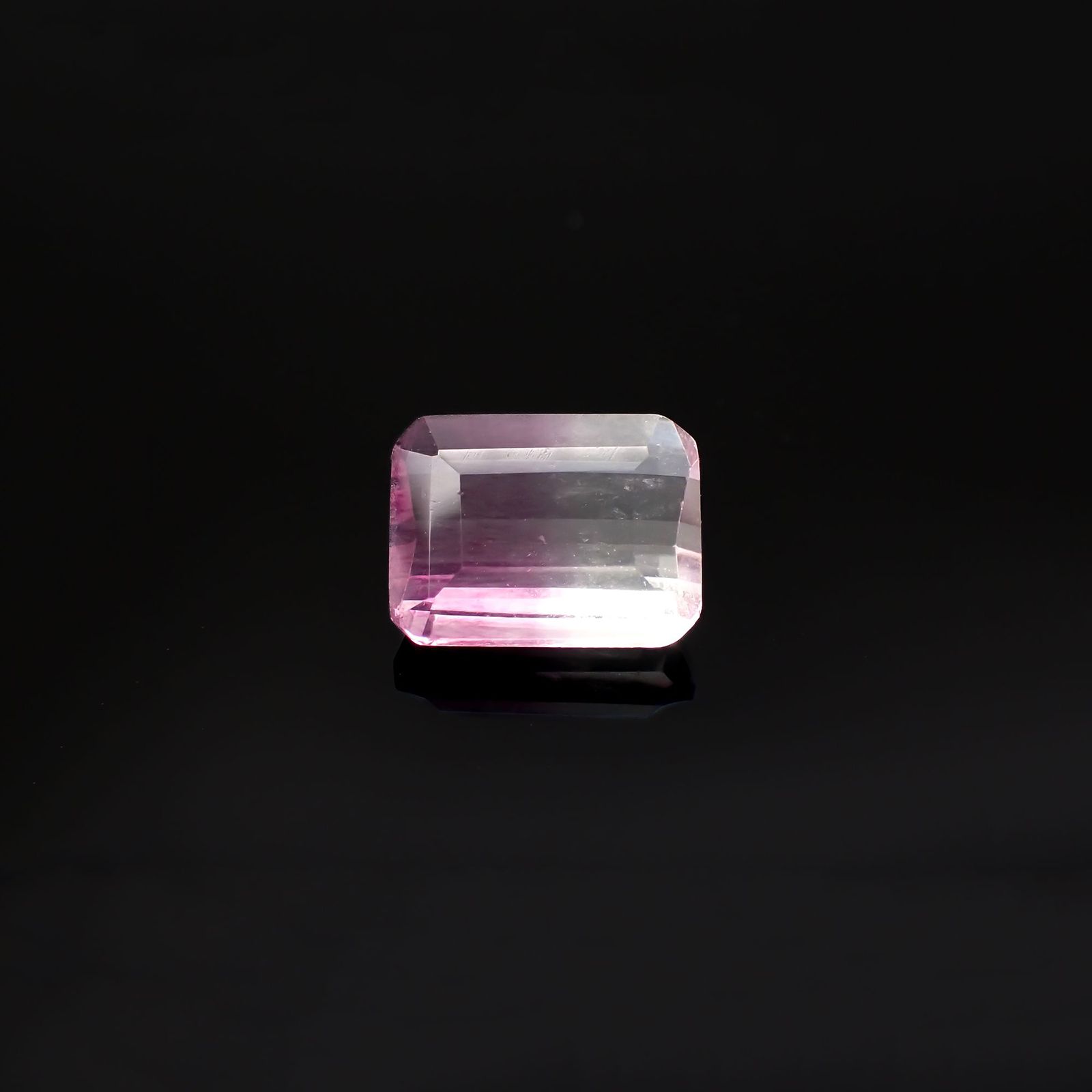 バイカラーフローライト 中国産 1.86ct [220917986]8x6mm前後