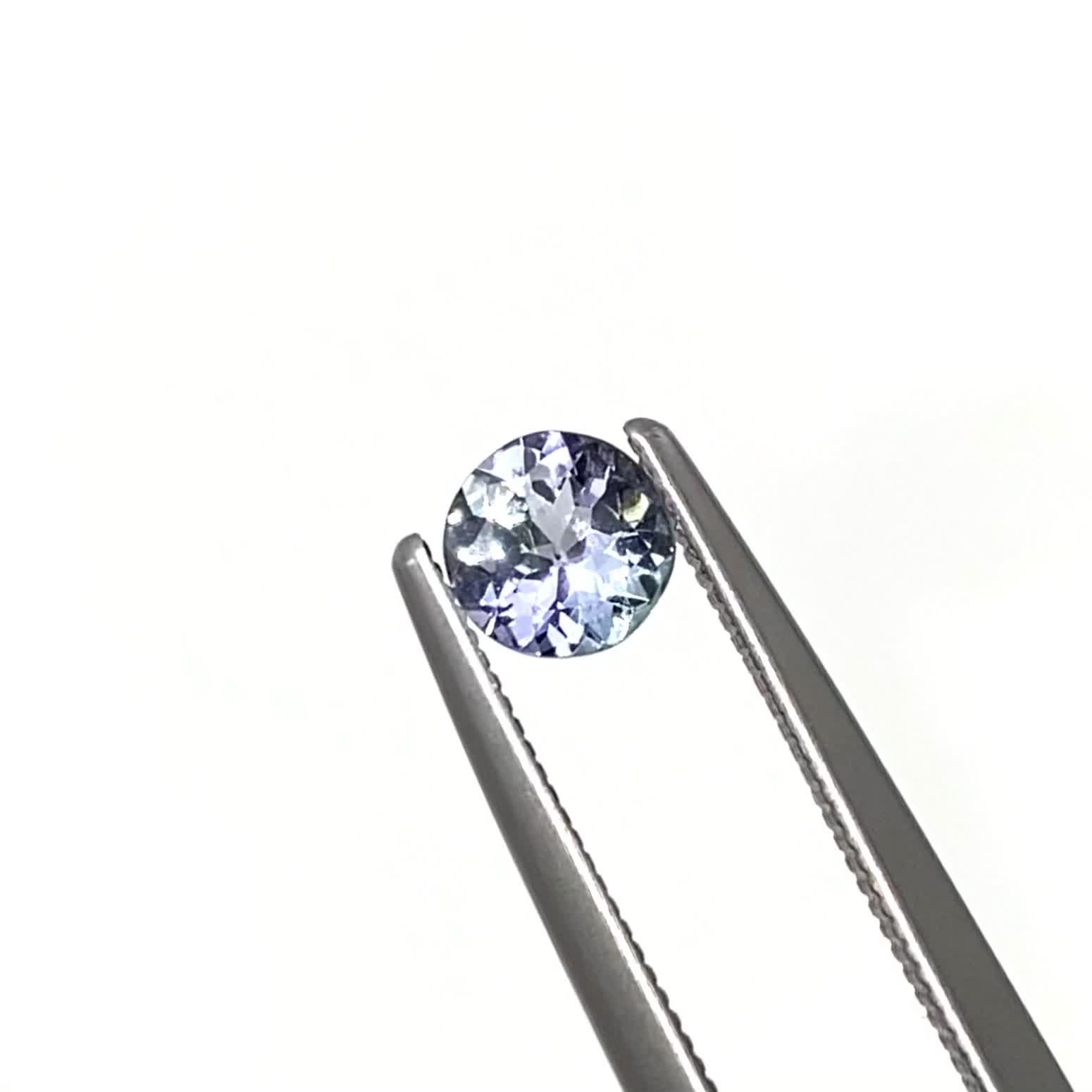 しっかりしてる！タンザナイトさん 天然タンザナイト（バイカラー） 3.201ct ゾイサイト | ganpanda