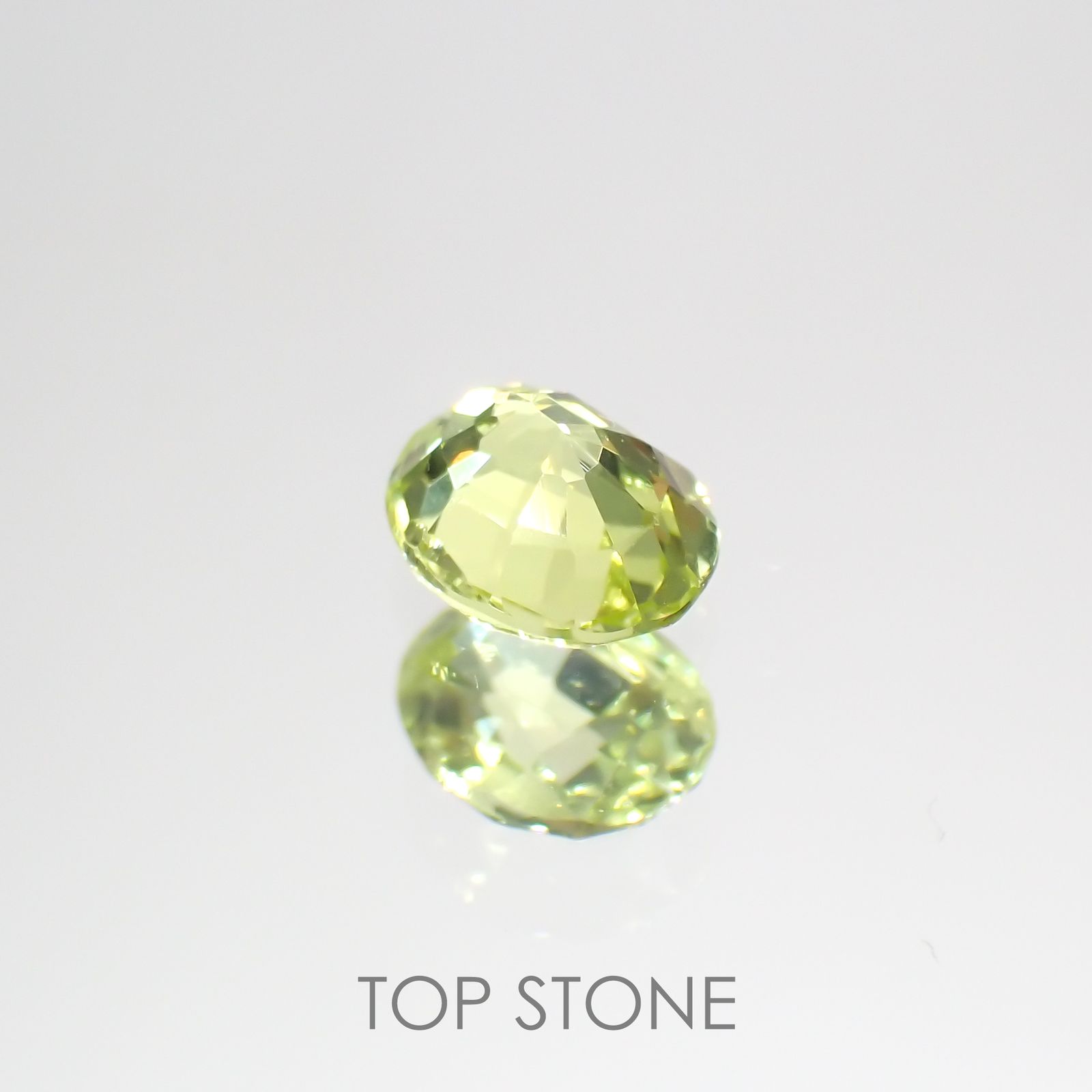 クリソベリル(宝石名クリソベリル)マダガスカル産 0.33ct 識別済[220114491]4.4x3.6mm前後