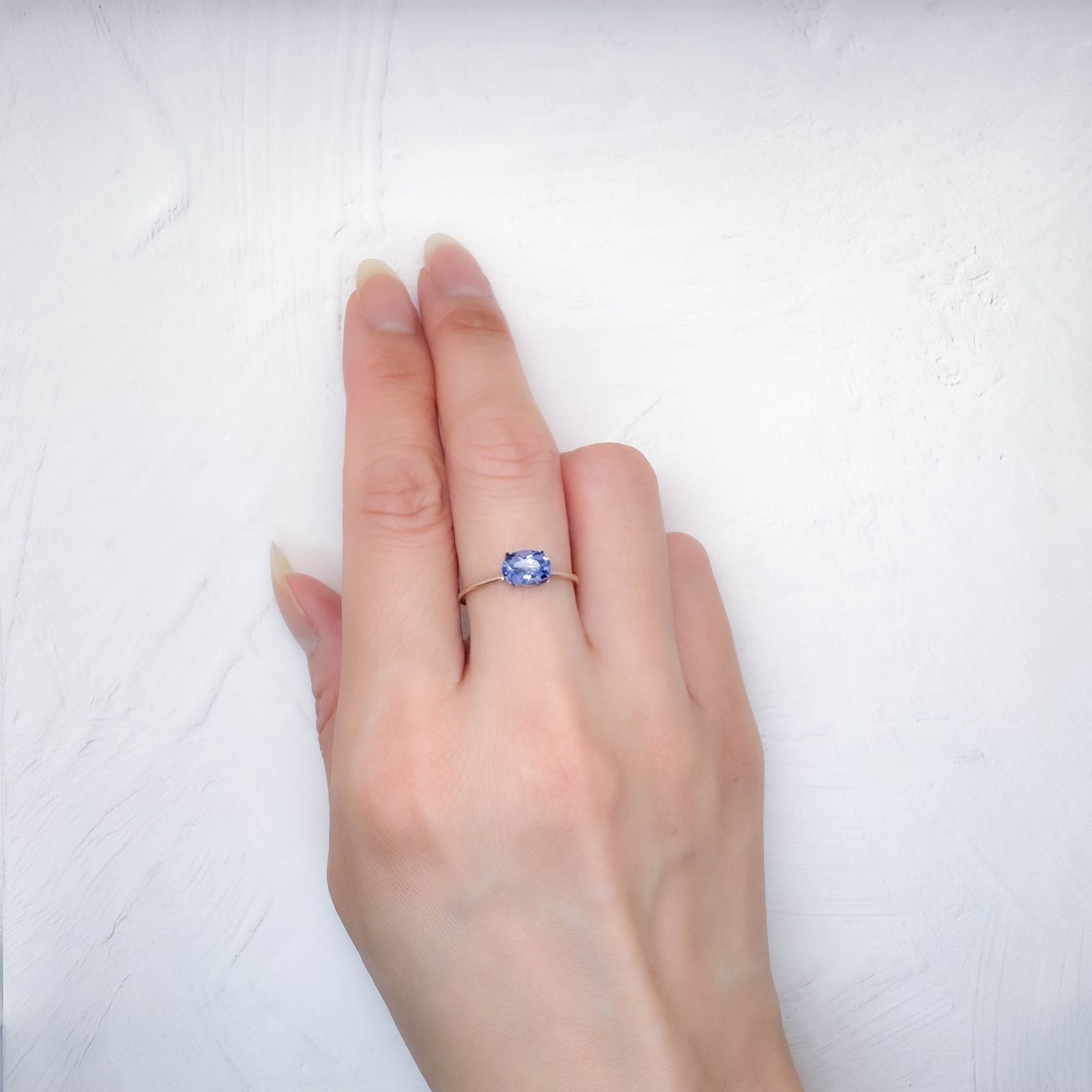 カラーチェンジフローライト ブラジル産 0.93ct / 7.1x5.1mm前後 [250530446]