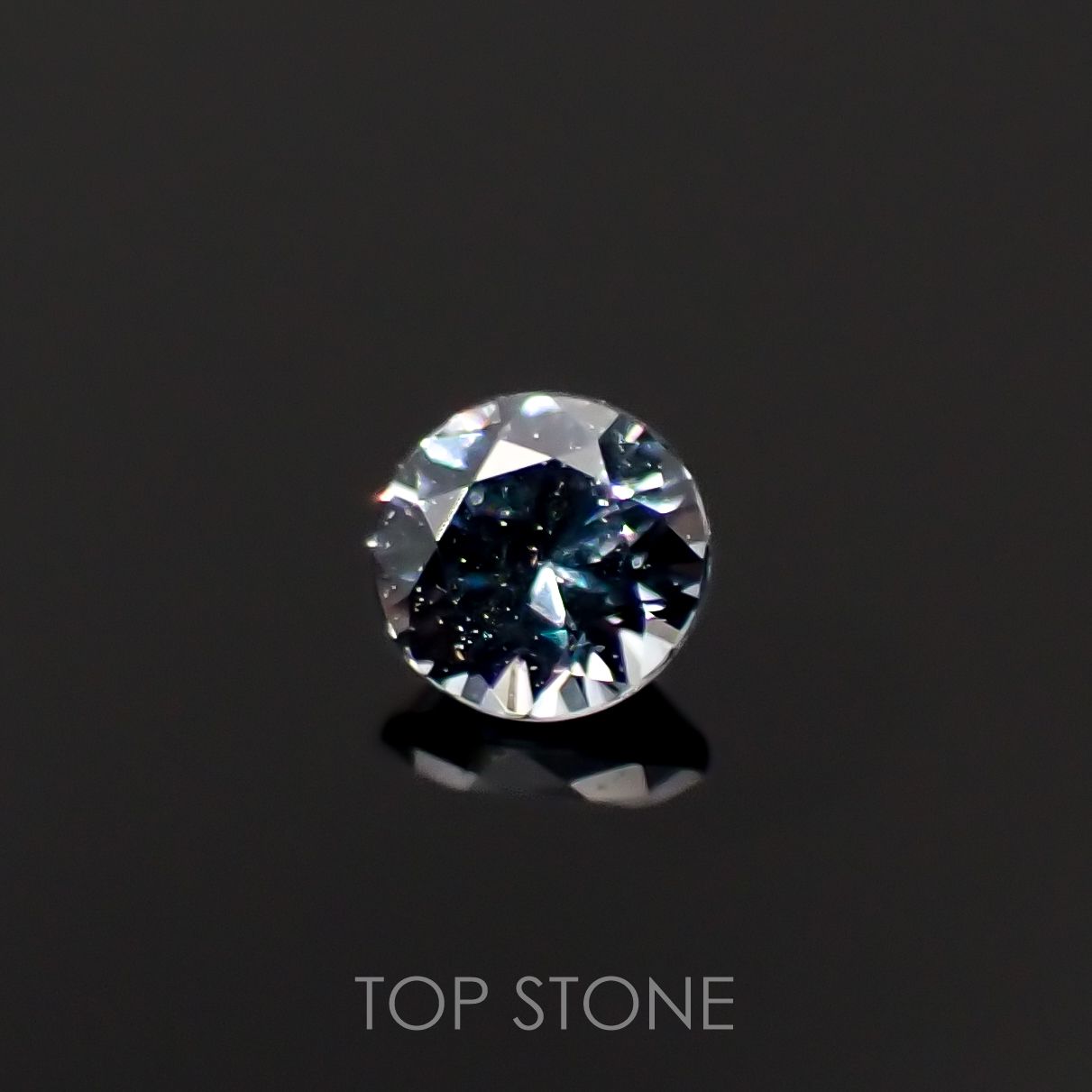 カラーチェンジガーネット アレキタイプ マダガスカル・ベキリー産 0.073ct[230119895]2.4x2.4mm前後