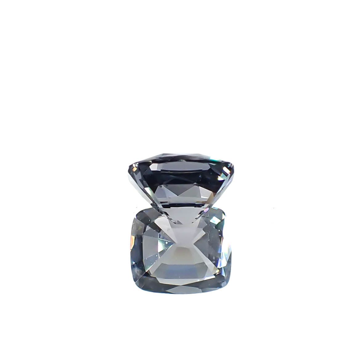 プラチナスピネル(宝石名スピネル)ビルマ産 0.85ct 識別済[250730755]5.8x5mm前後