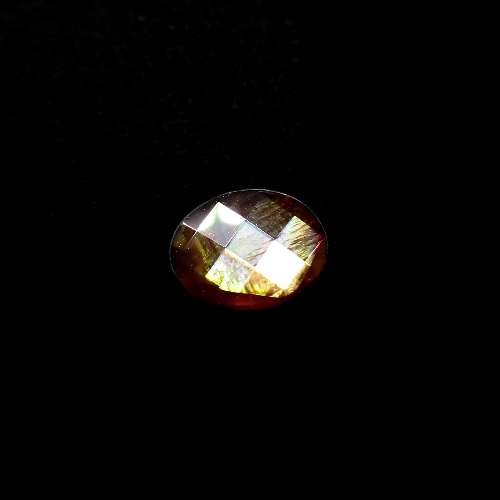 ◇チェッカーカット◇レインボーガーネット 日本・奈良県産 0.75ct[240125538]6.3x4.8mm前後