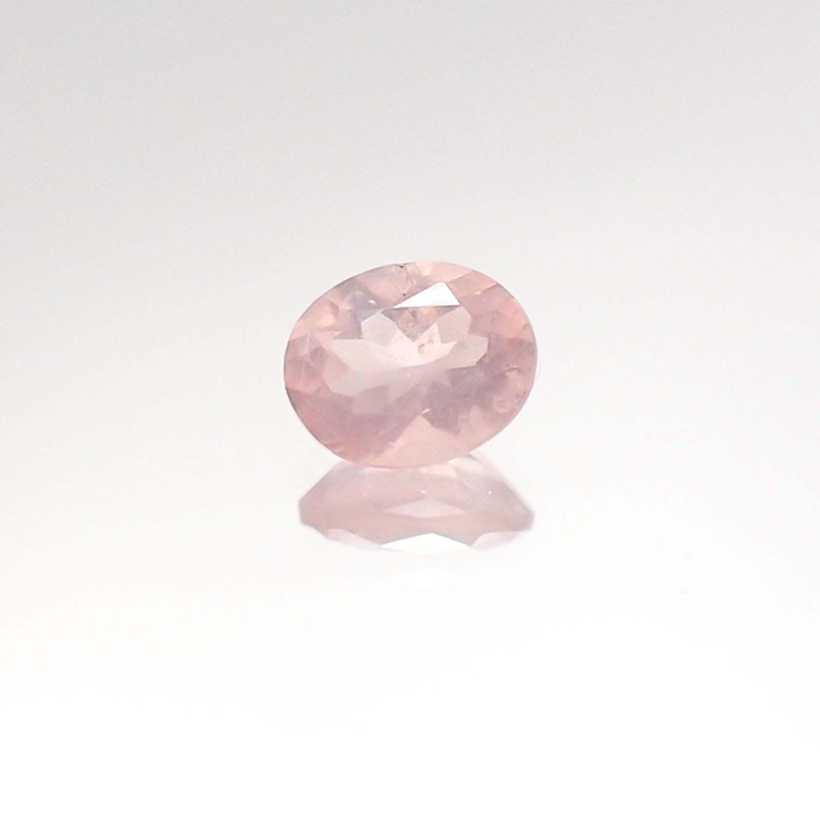 ディープローズクォーツ(宝石名ローズ・クォーツ)モザンビーク産 0.47ct 識別済[230722937]5.8x4.6mm前後