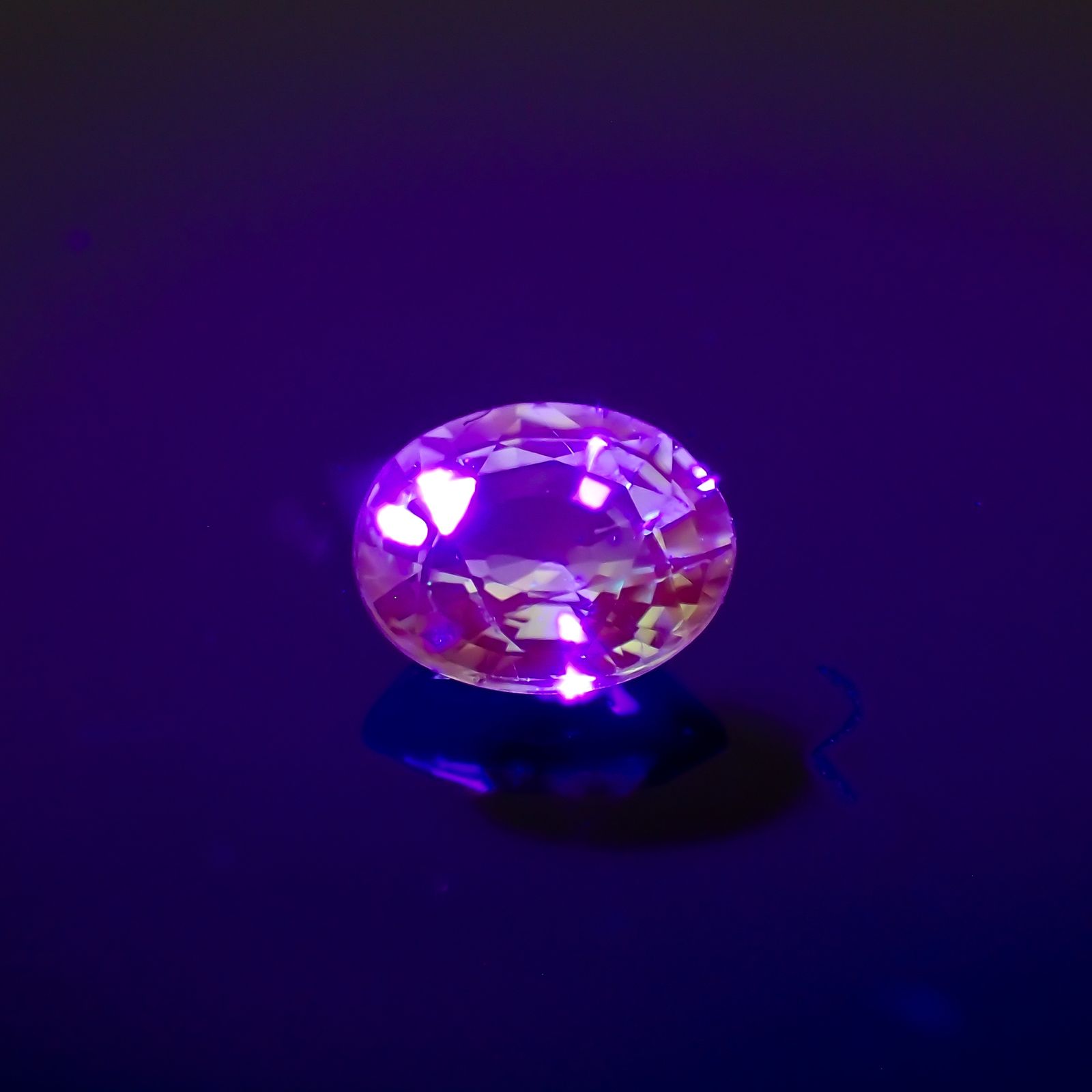 ミントガーネット(宝石名ガーネット)タンザニア産 0.43ct 識別済[230923498]5x4.2mm前後