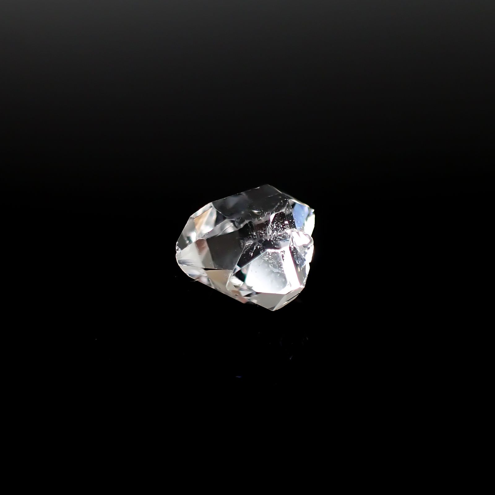 ハーキマーダイヤモンド 原石 アメリカ・ニューヨーク州産 2.41ct[240628448]9.7x8.2mm前後