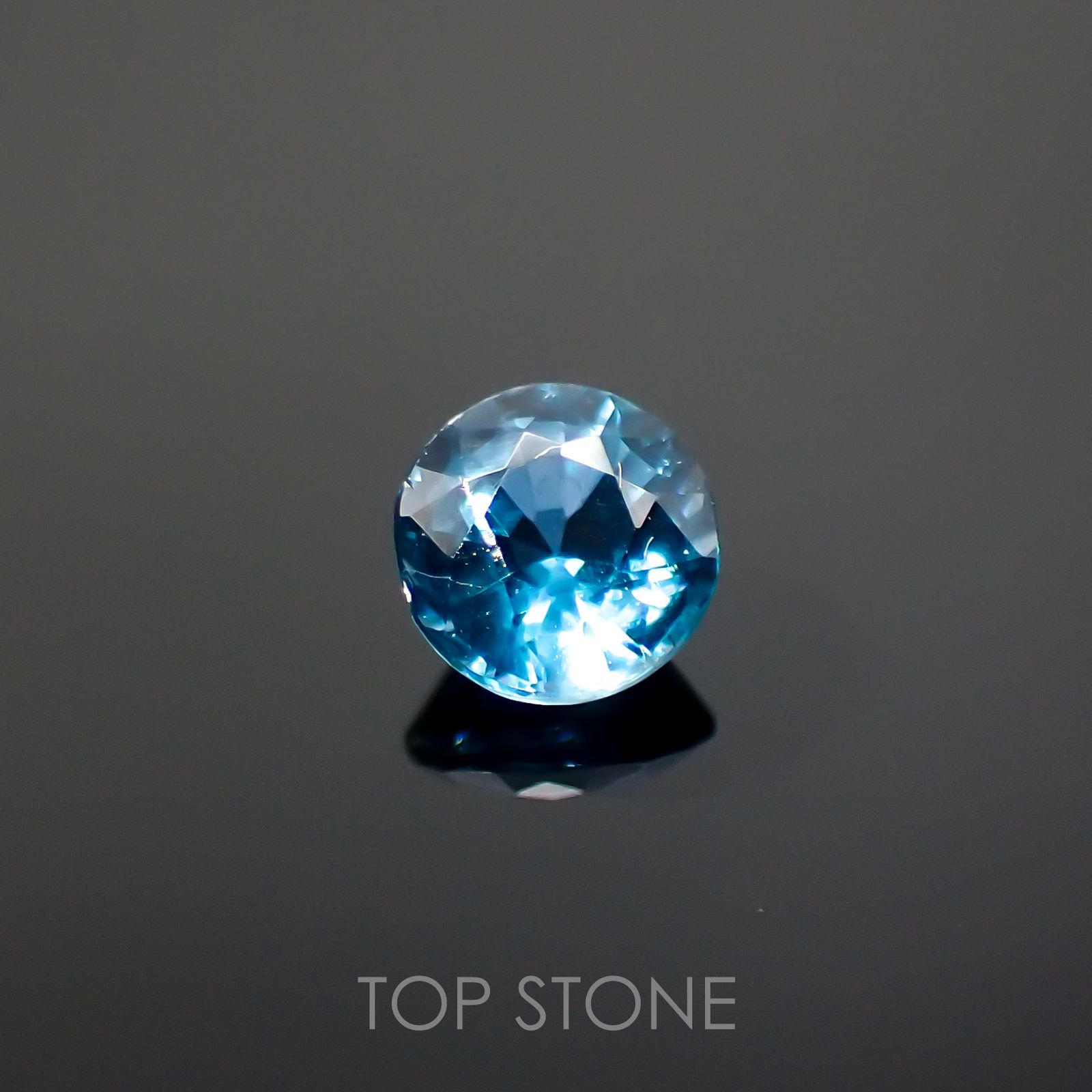 オーシャンブルーカイヤナイト インド産 ルース 0.32ct[210812364]4×4mm前後