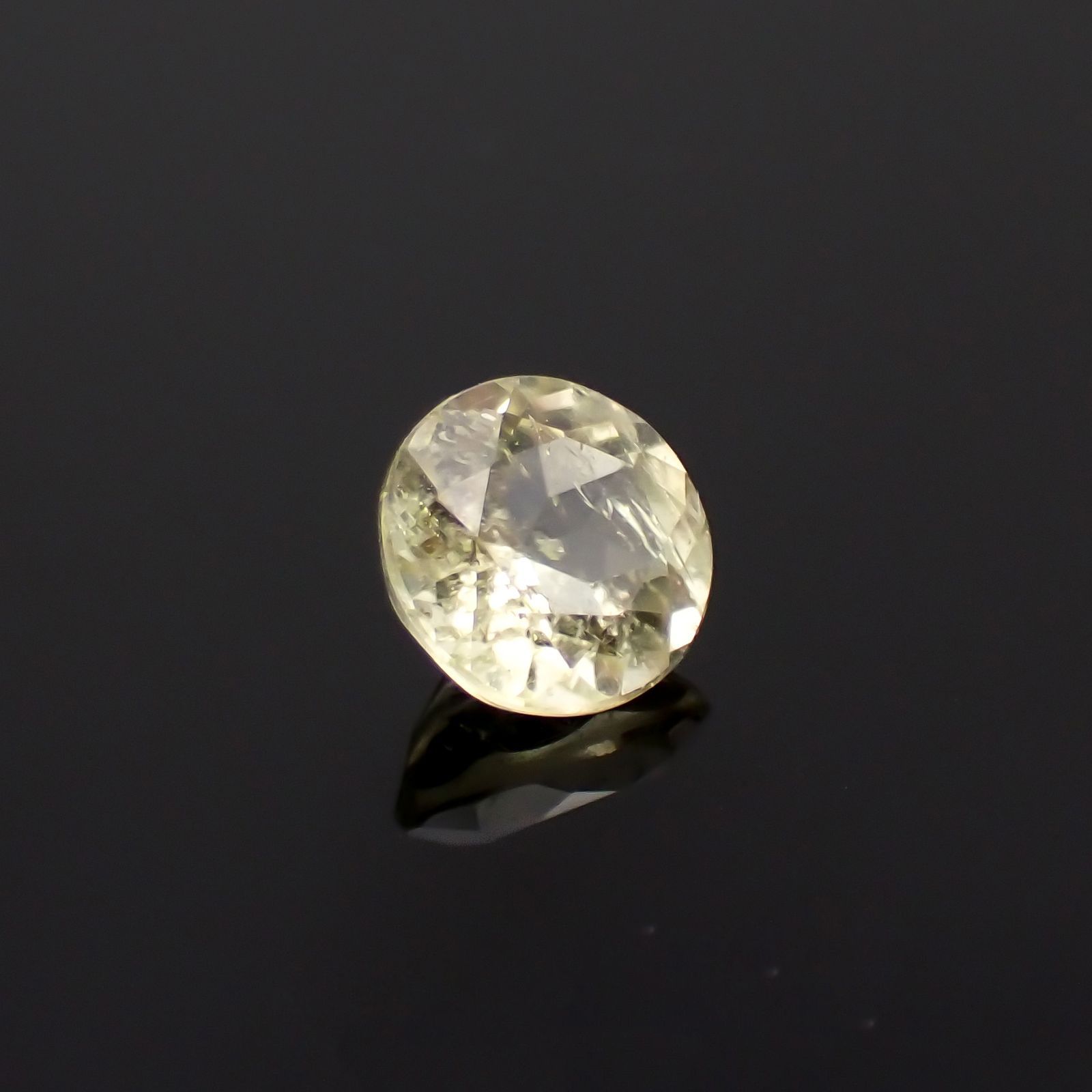ブラジリアナイト(宝石名ブラジリアナイト)ブラジル産 0.87ct 識別済[230220692]6.1x6mm前後