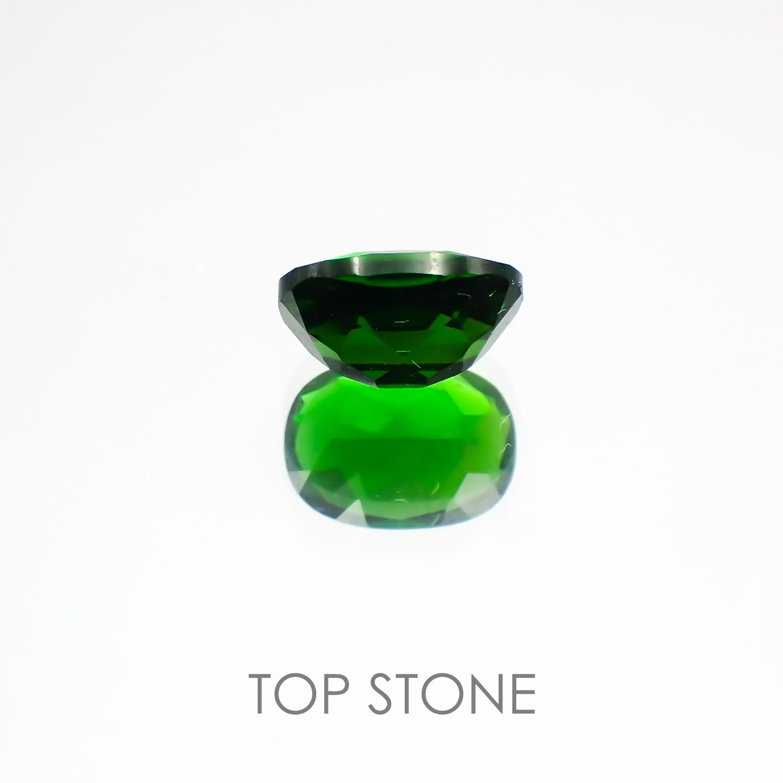 クロムダイオプサイド(宝石名クロム・ダイオプサイド) ロシア産 1.07ct 識別済[20128656]7.2×5.2mm前後