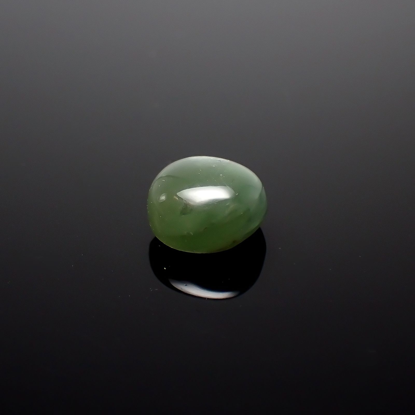 グリーンアパタイトキャッツアイ ブラジル産 4.47ct[240427179]9.2x9.2mm前後