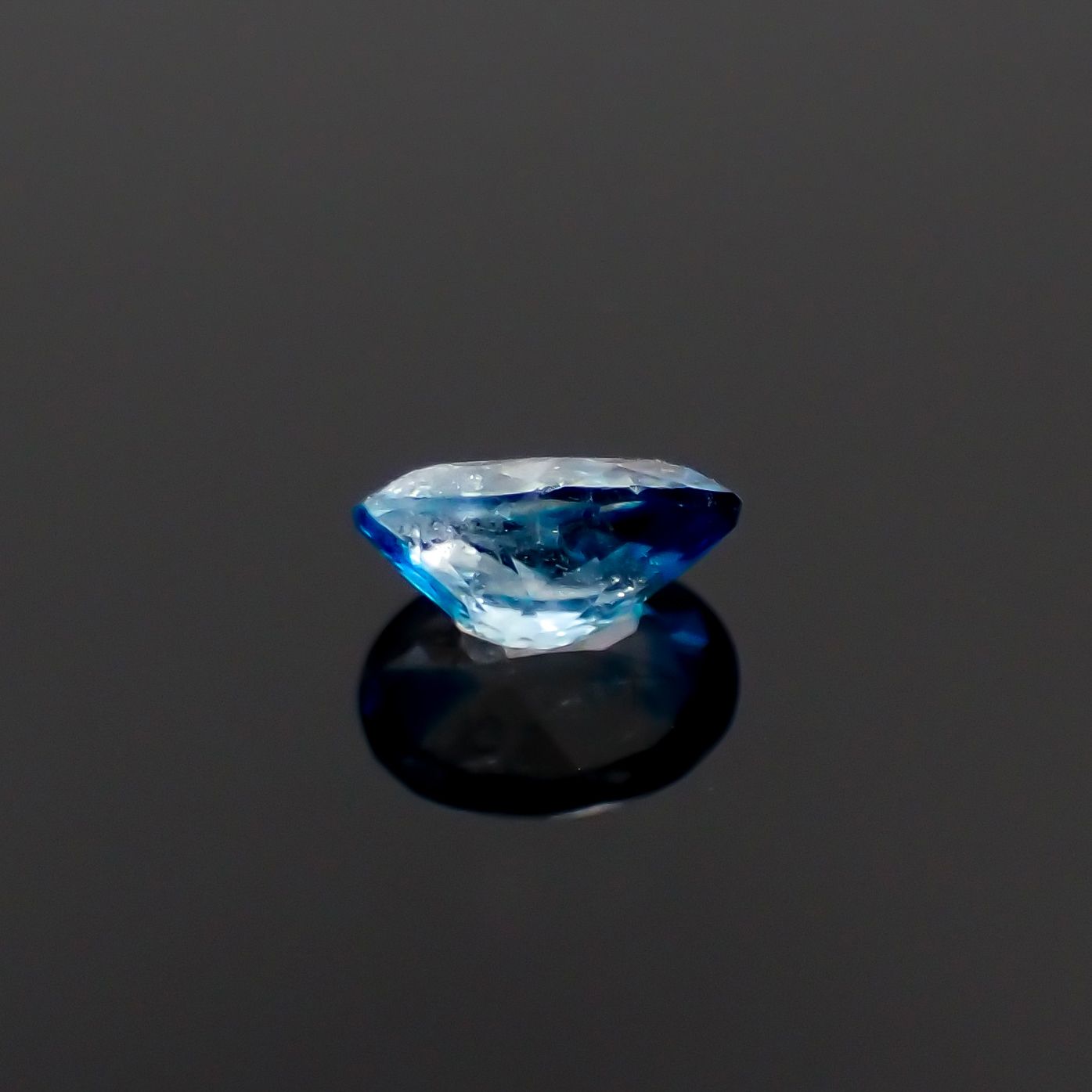 ユークレース ジンバブエ産 0.13ct[231024052]3.8x2.8mm前後