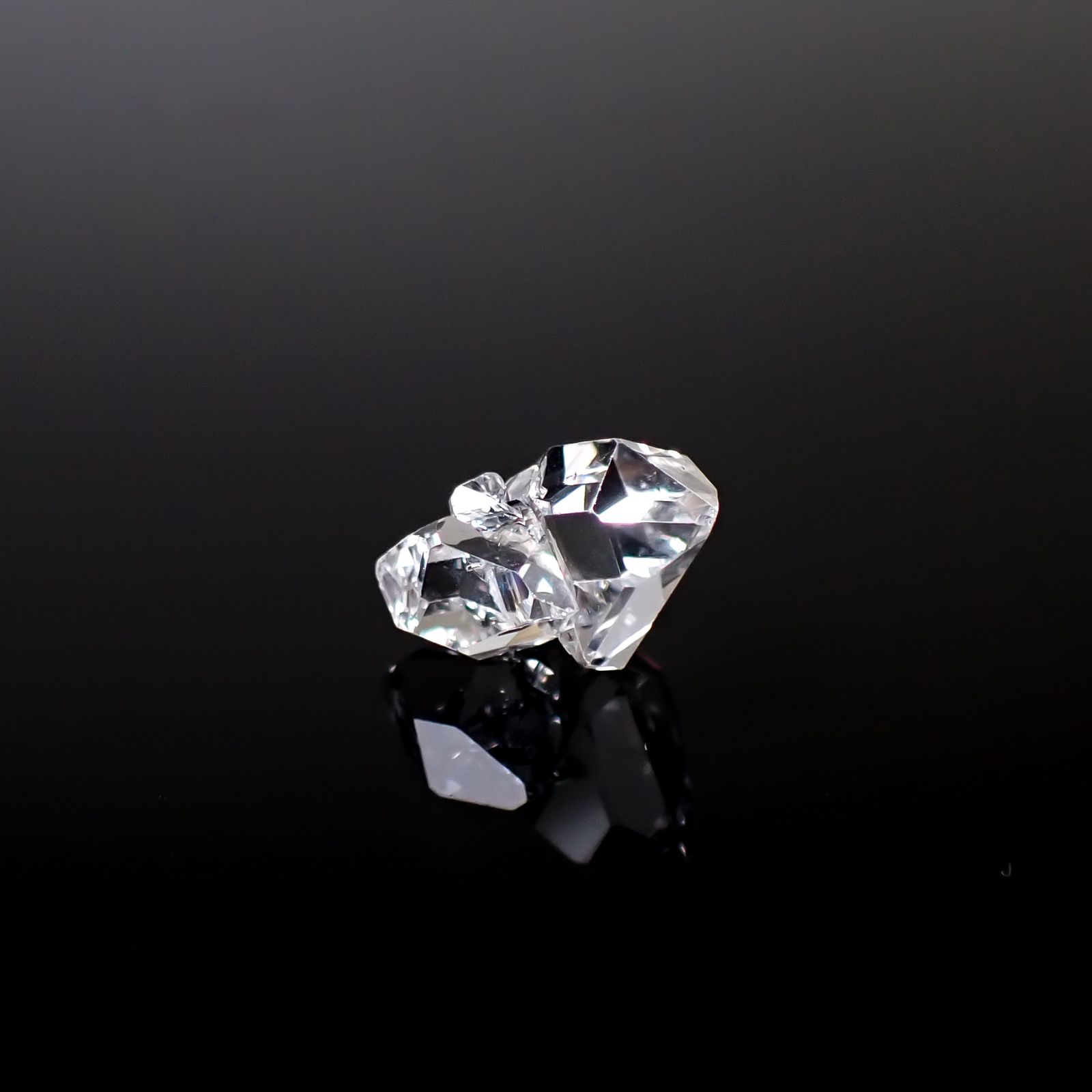ハーキマーダイヤモンド 原石 アメリカ・ニューヨーク州産 2.68ct [250329975]10.7x8mm前後