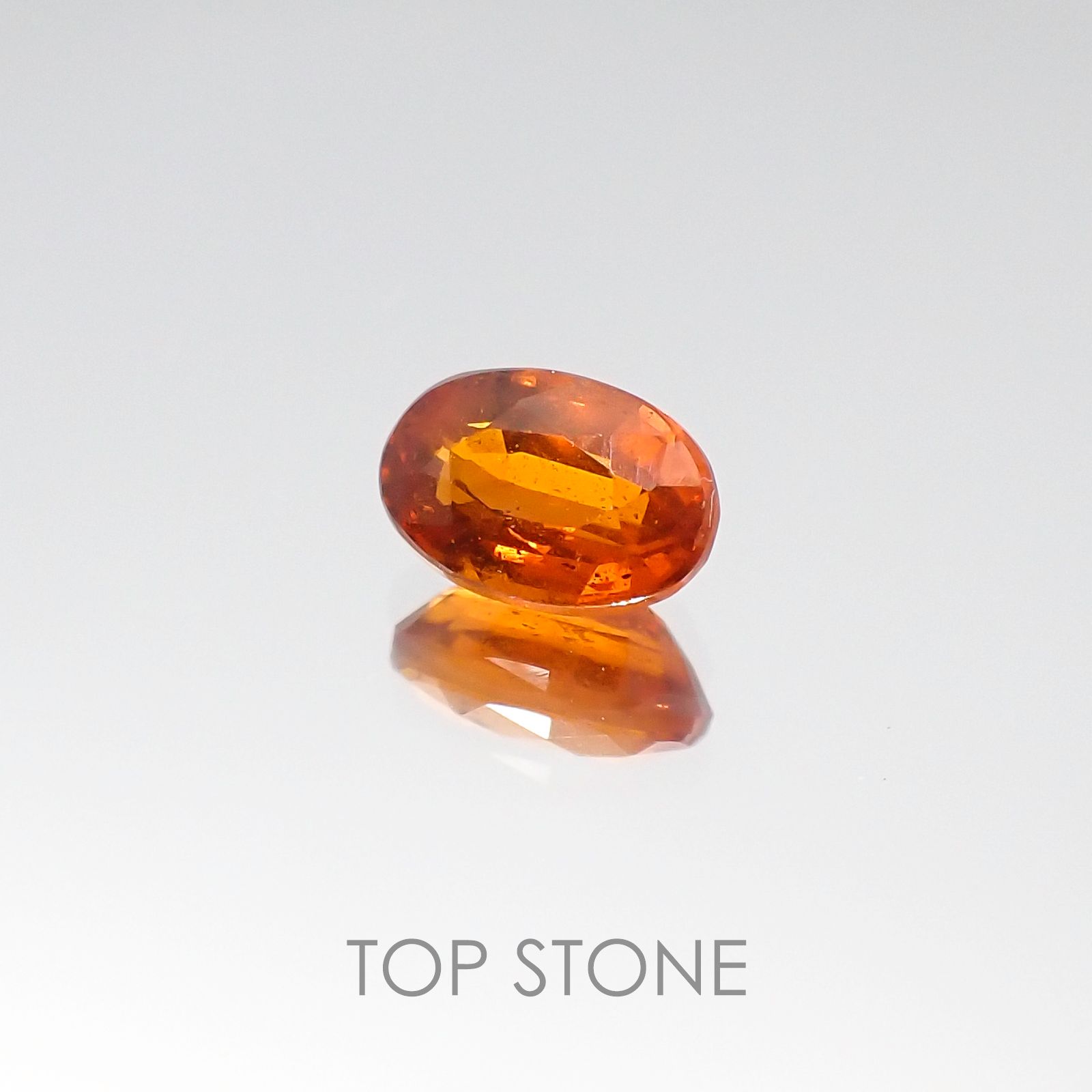 オレンジカイヤナイト タンザニア産 ルース 0.67ct[20096003]6.2×4.1mm前後
