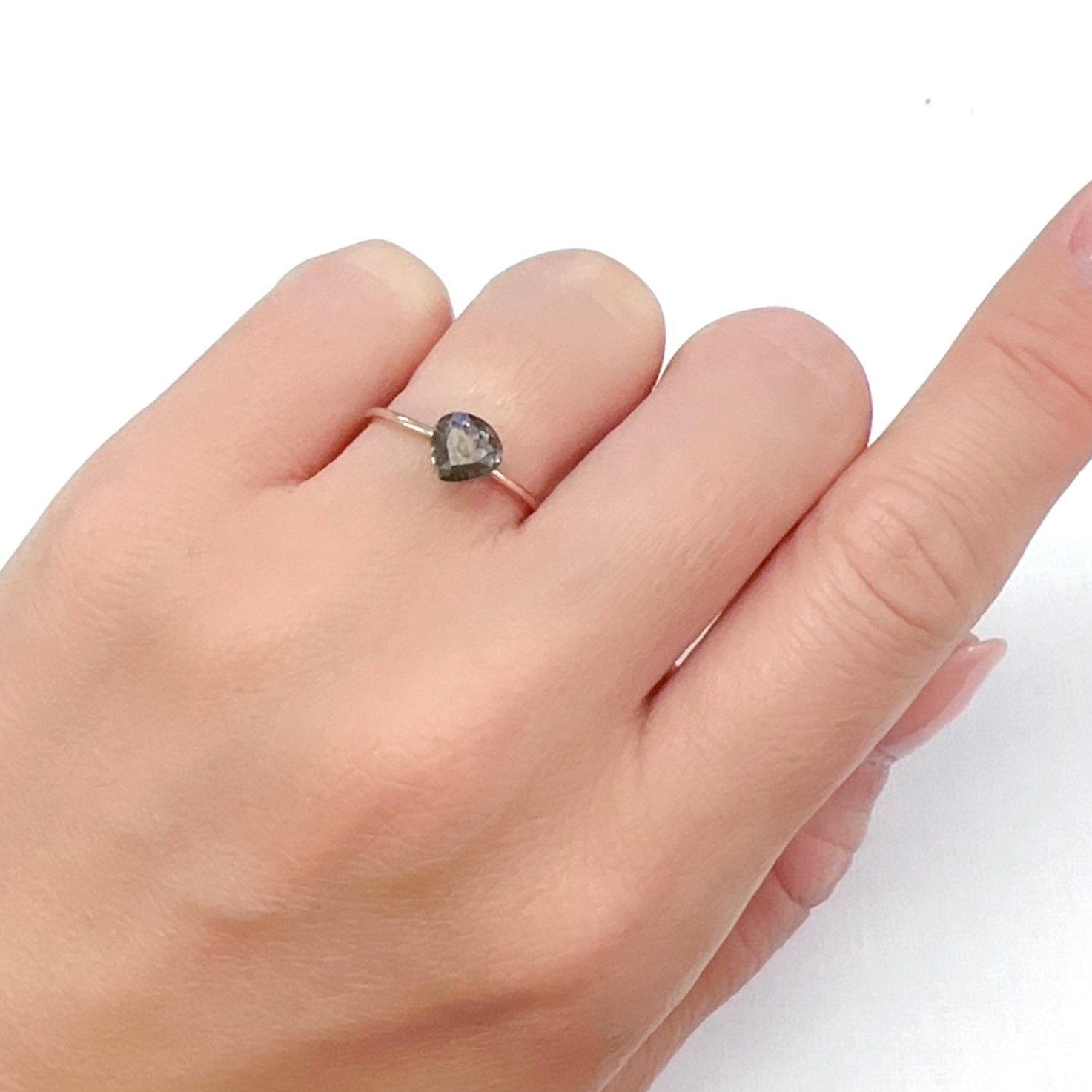 アベンチュリンアクアマリン ナイジェリア産 0.95ct[240226028]6.4x6.2mm前後