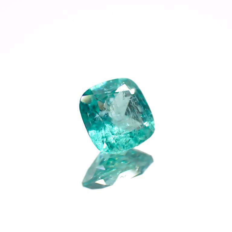 パライバトルマリン(宝石名トルマリン/別名パライバ・トルマリン)ブラジル・キントス鉱山産 0.289ct ソ付(宝貴協)[221018744]4.1x4.1mm前後