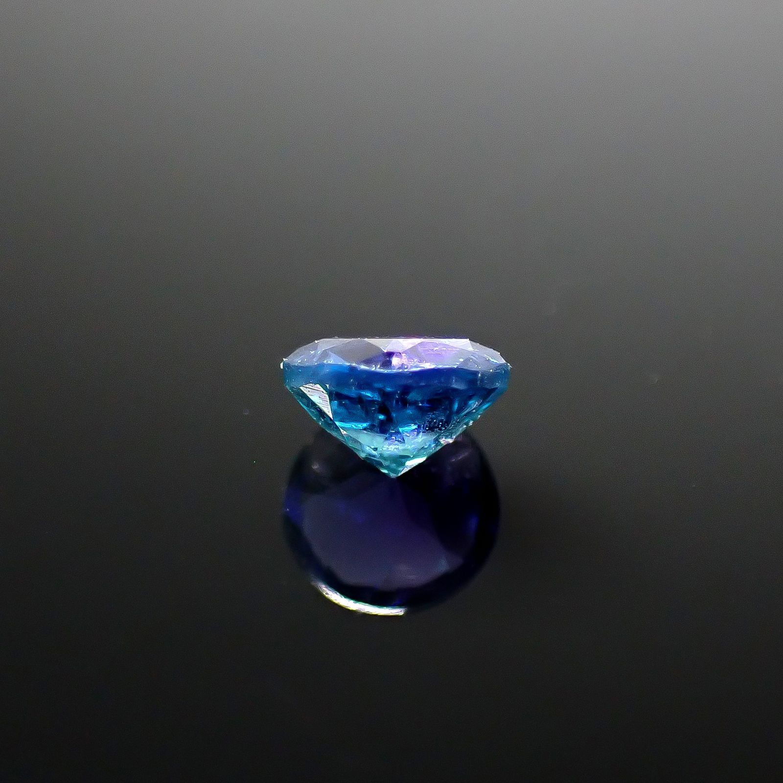 ブルーコーネルピン タンザニア産 0.29ct [250730813]4.1x4.1mm前後