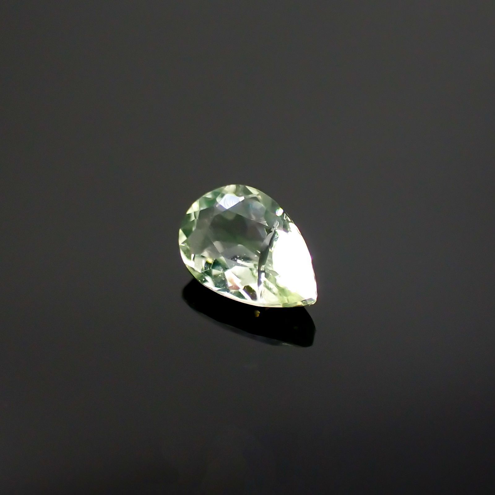 ハイアライトオパール(宝石名オパール) メキシコ産 0.159ct ソ付(彩珠)[210712061]4.6×3.2mm前後